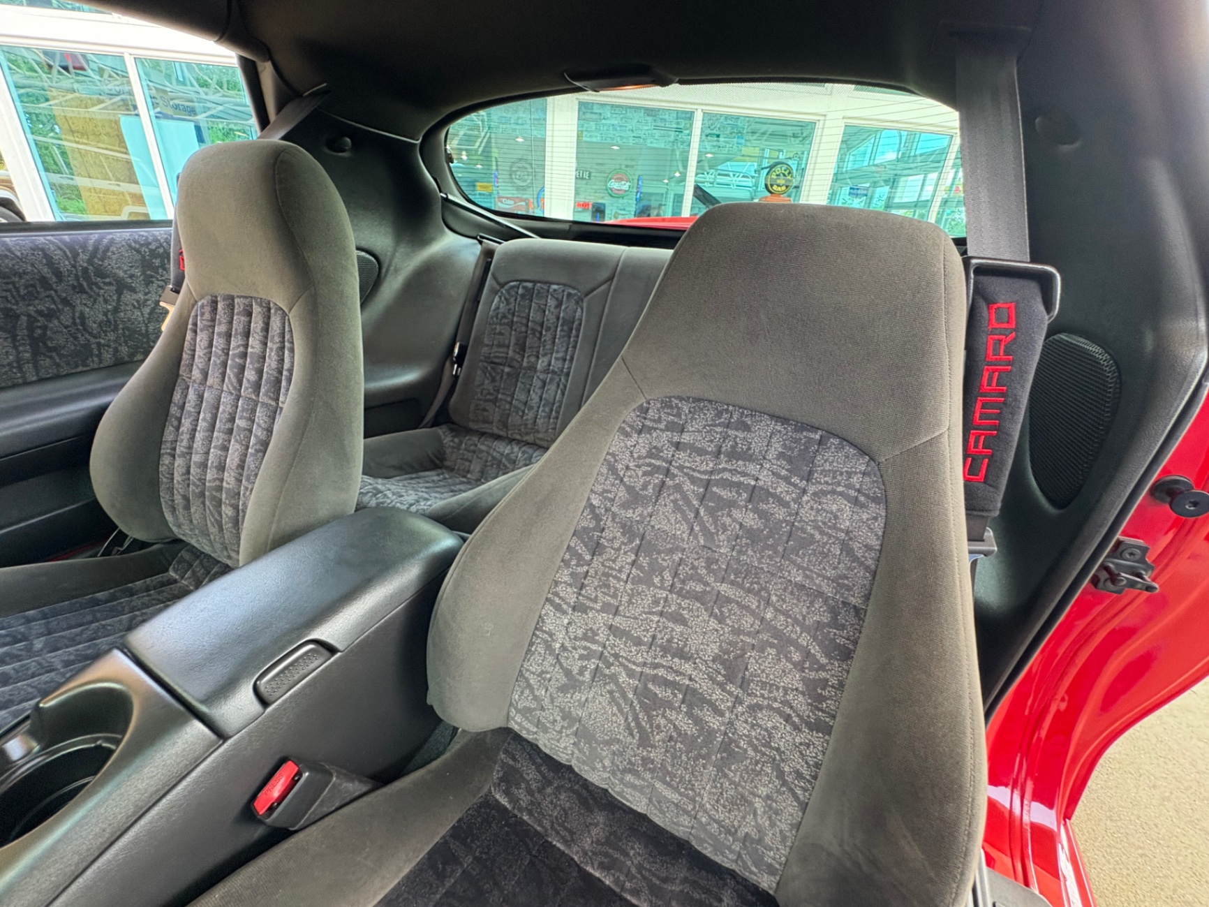 Vehicle photo 34