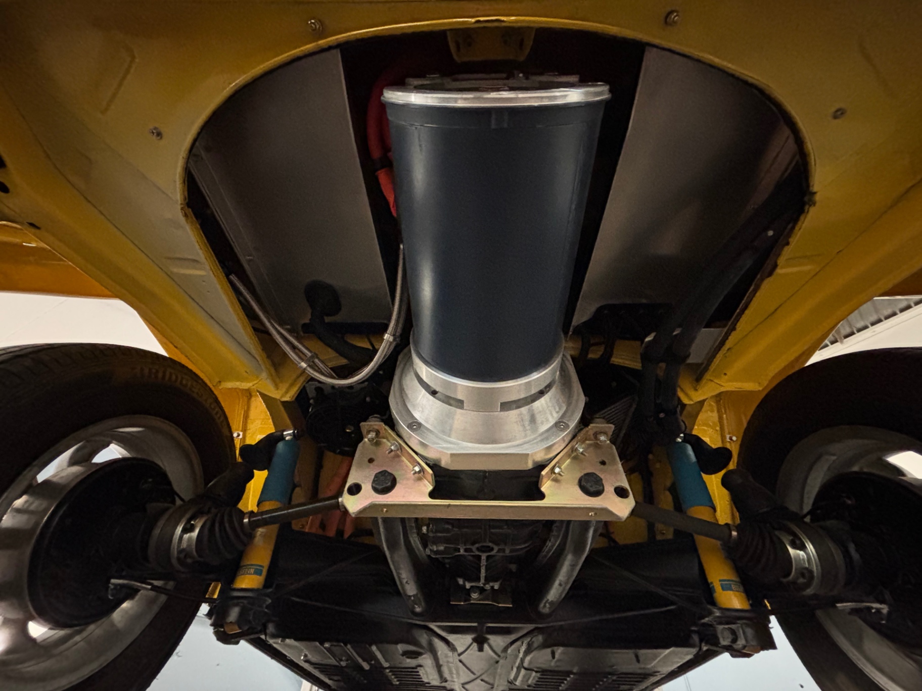 Vehicle photo 37