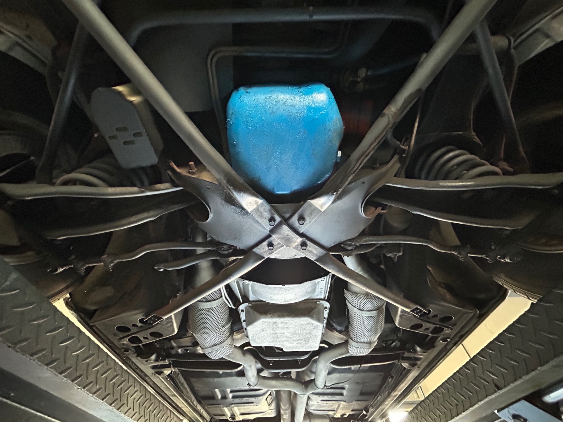 Vehicle photo 35