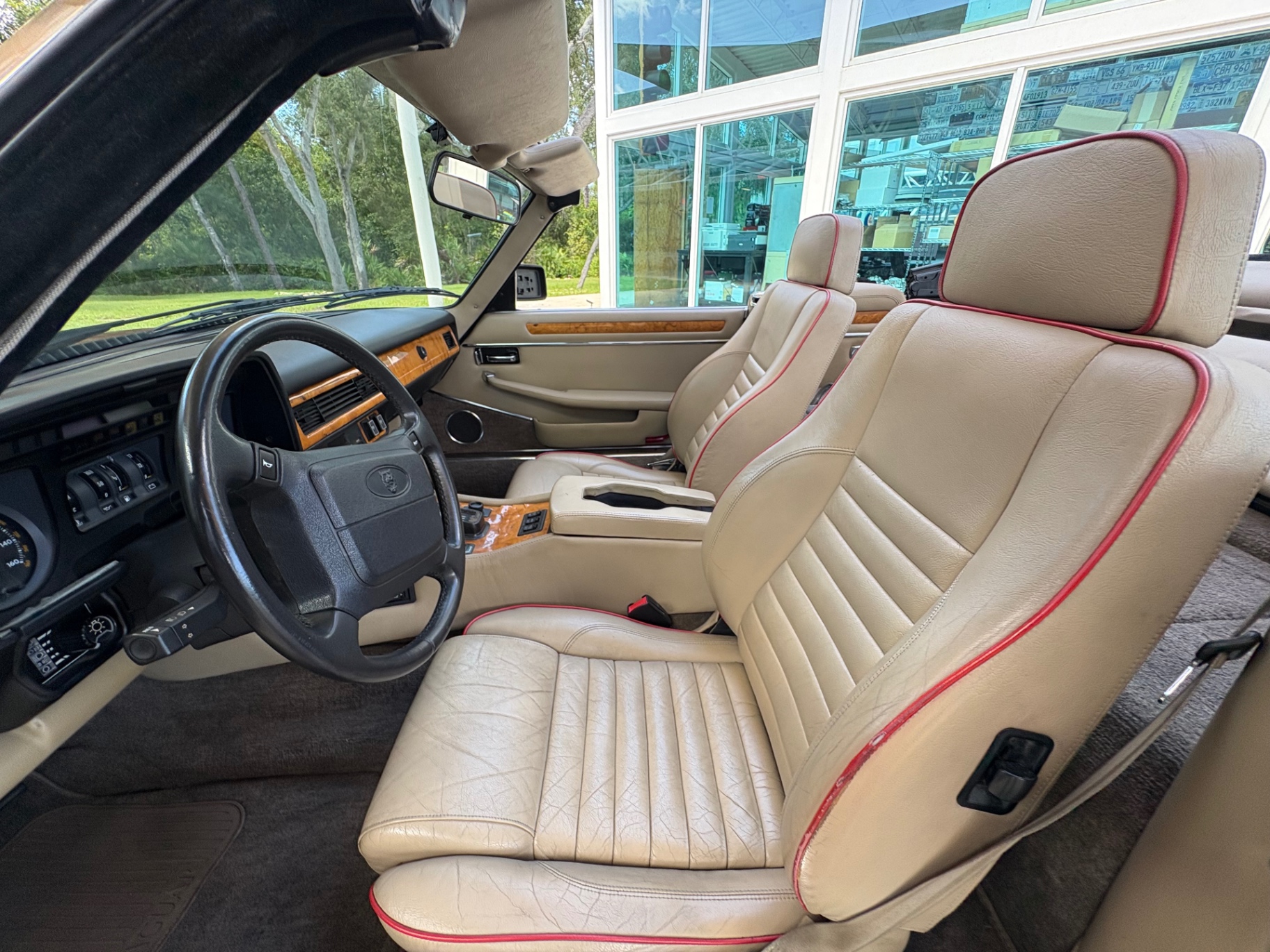 Vehicle photo 36