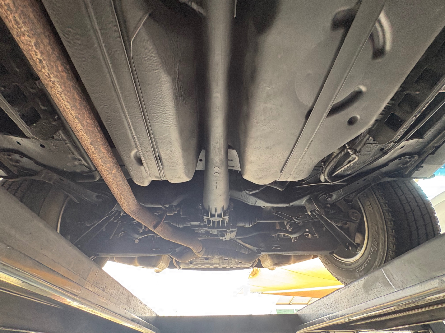 Vehicle photo 62