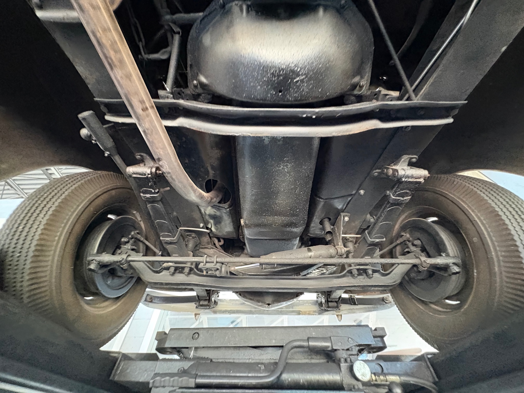 Vehicle photo 44