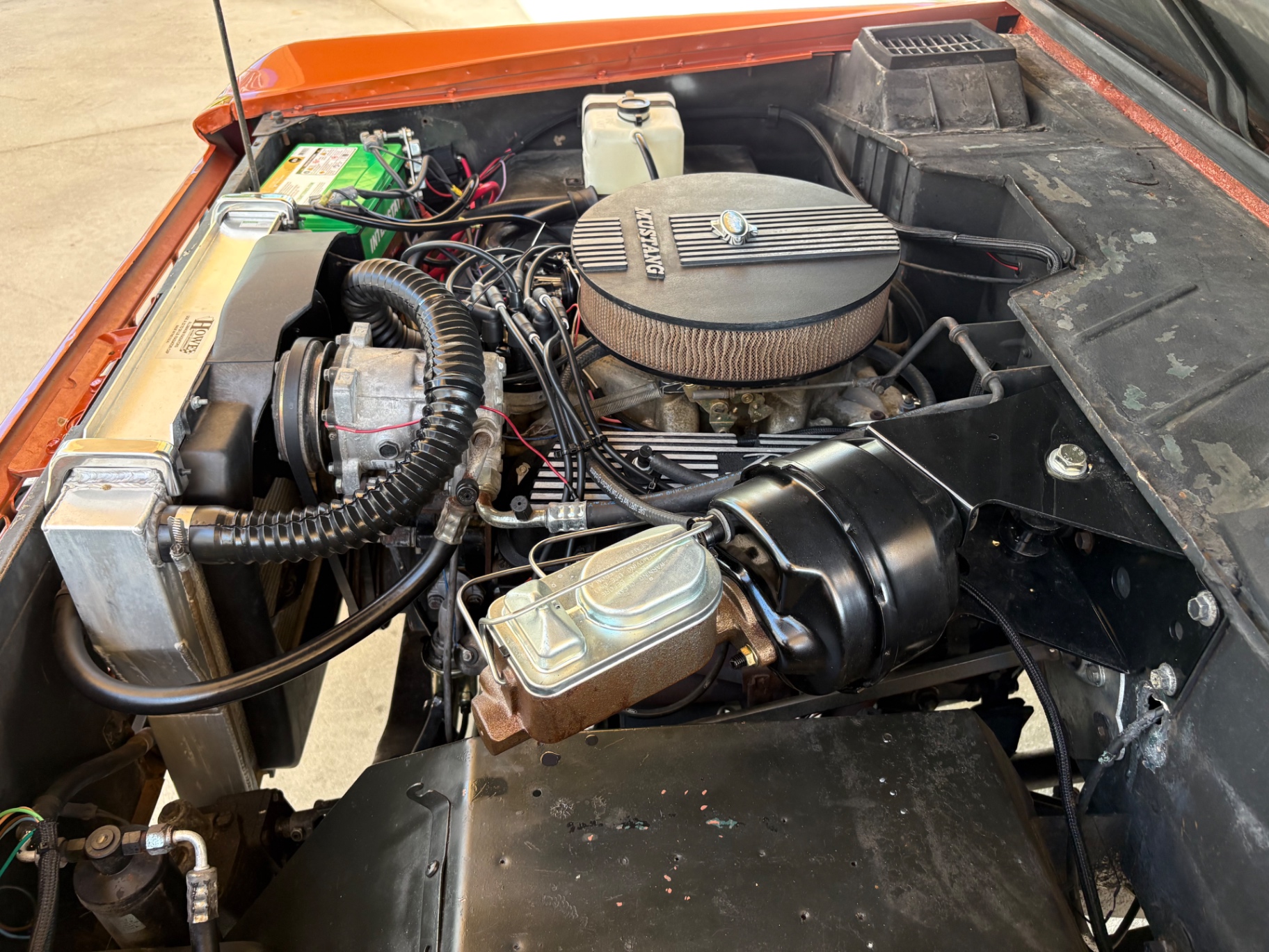 Vehicle photo 28