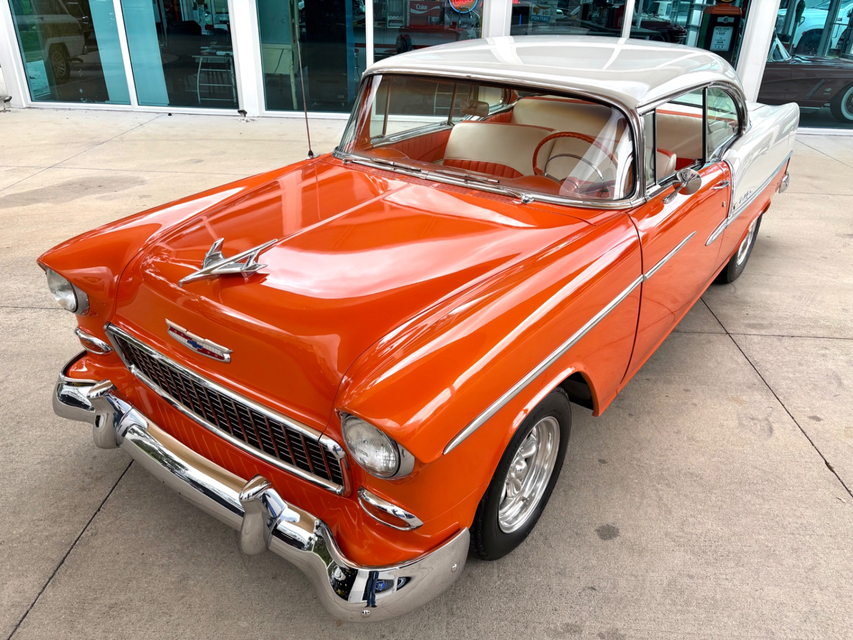 Vehicle photo 21