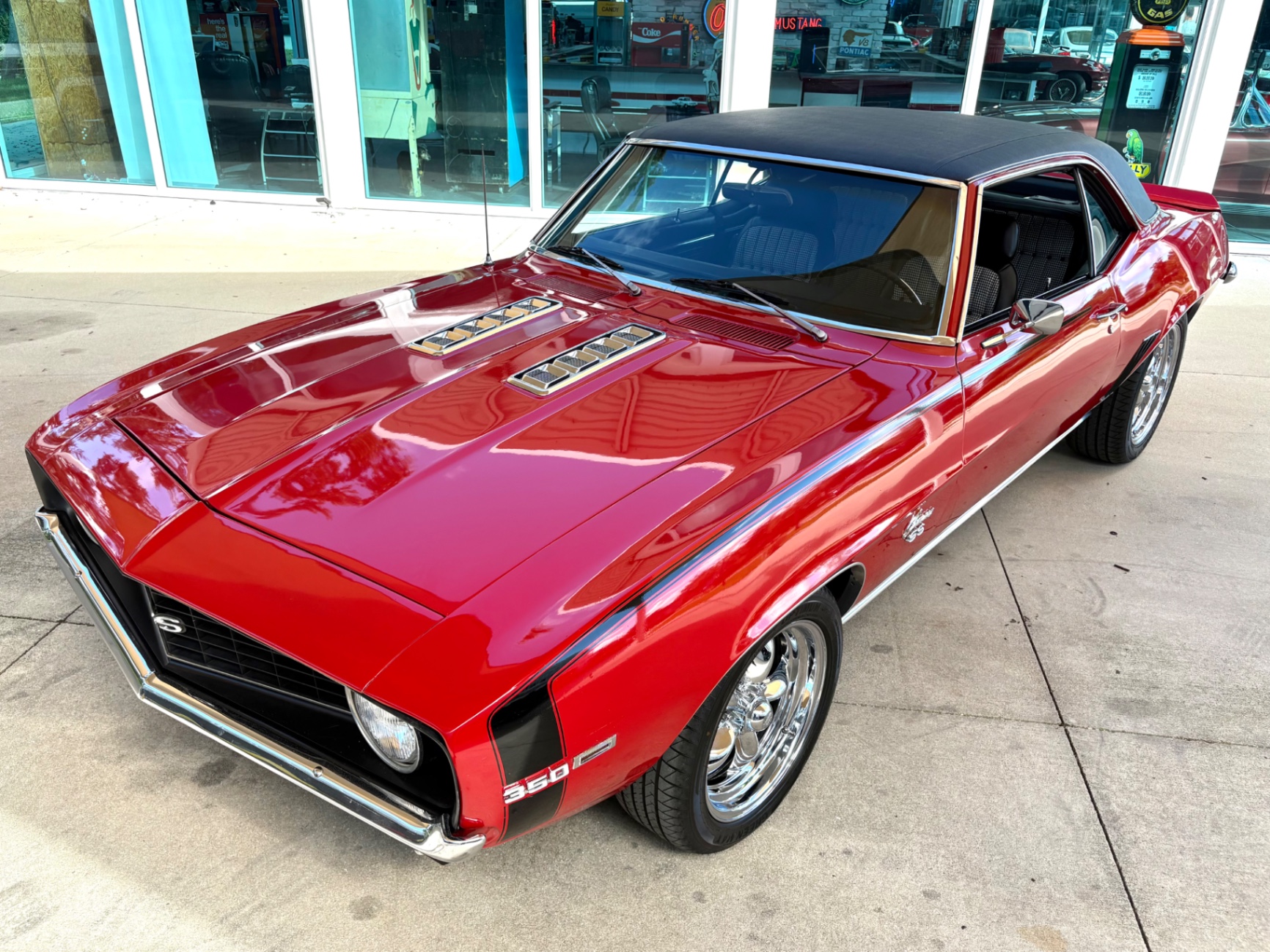 Vehicle photo 20