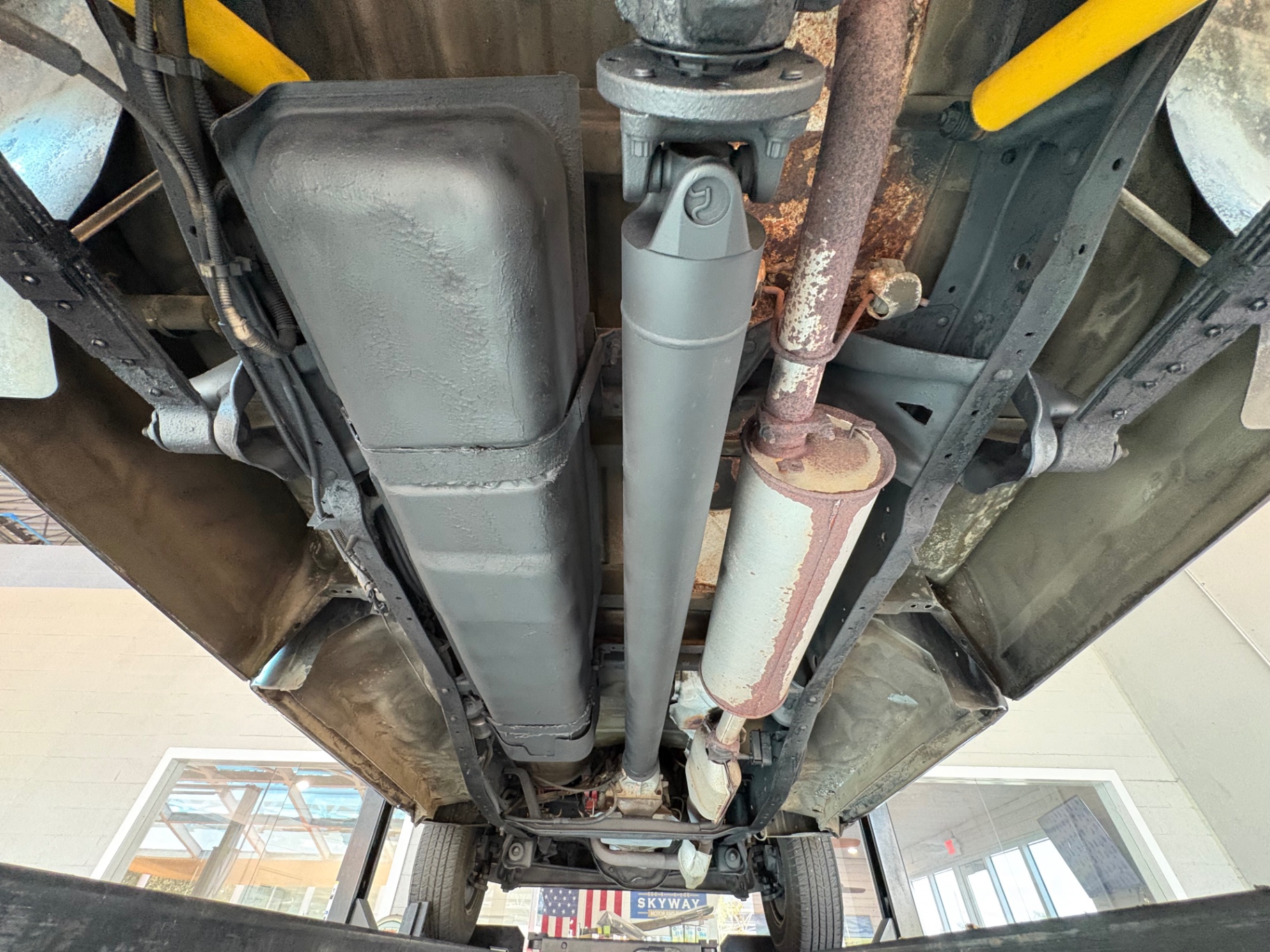 Vehicle photo 44