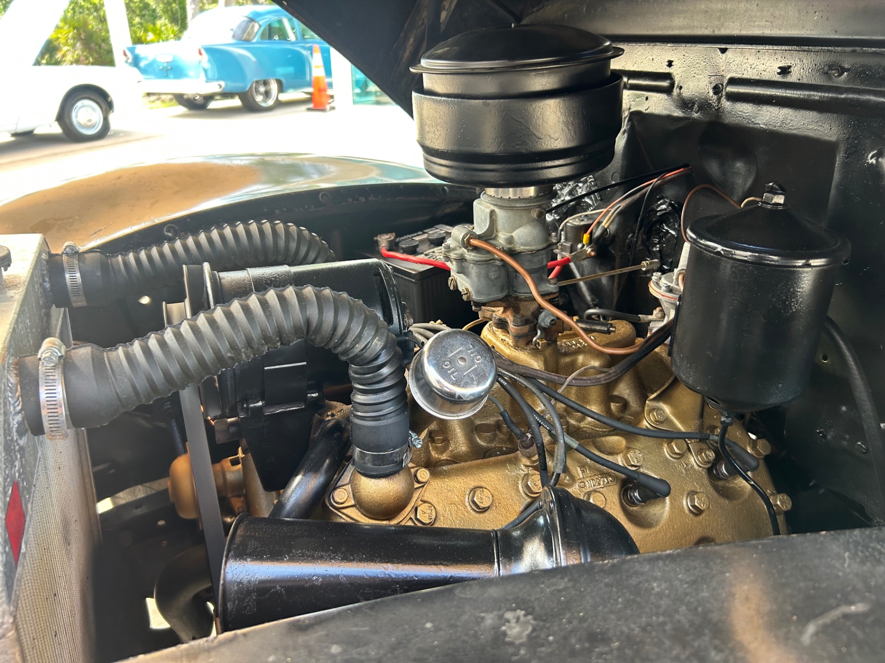 Vehicle photo 28