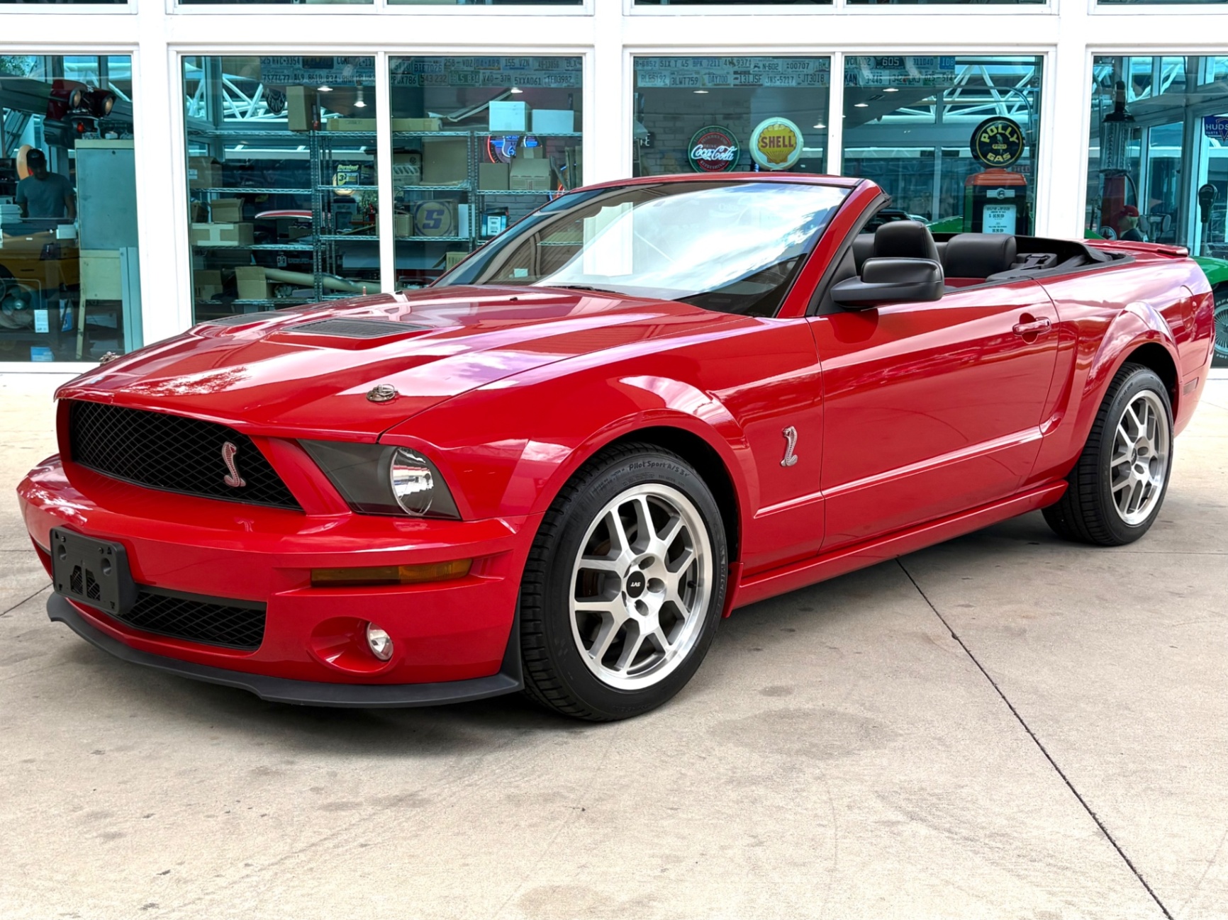 2006 Ford Mustang GT Deluxe's photo