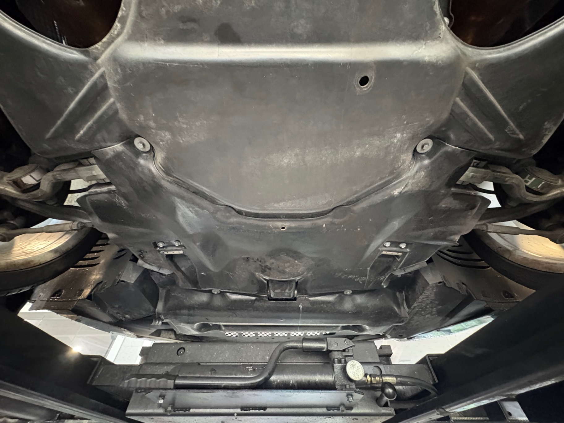 Vehicle photo 57