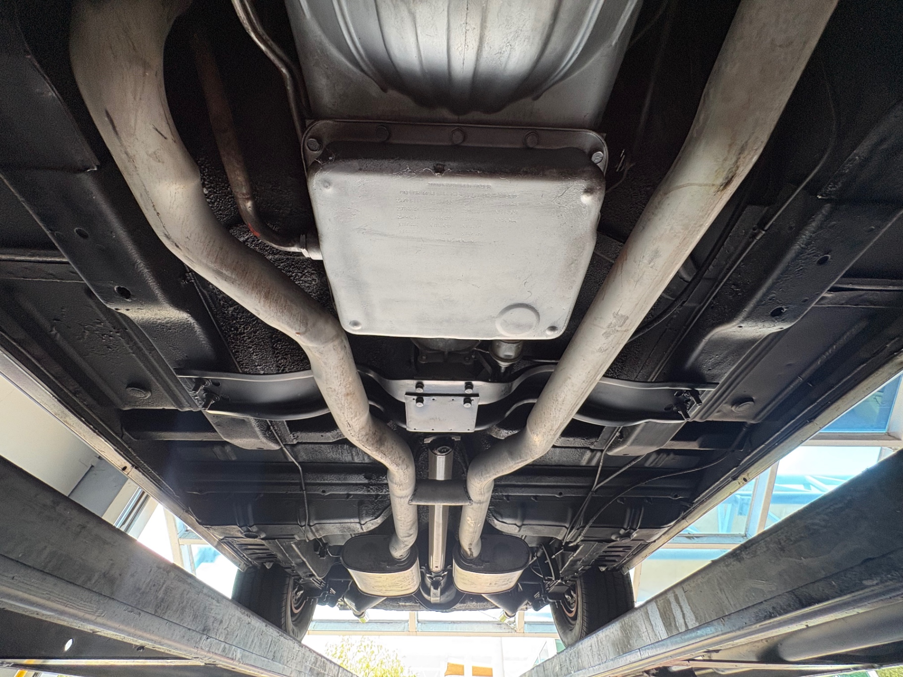 Vehicle photo 54