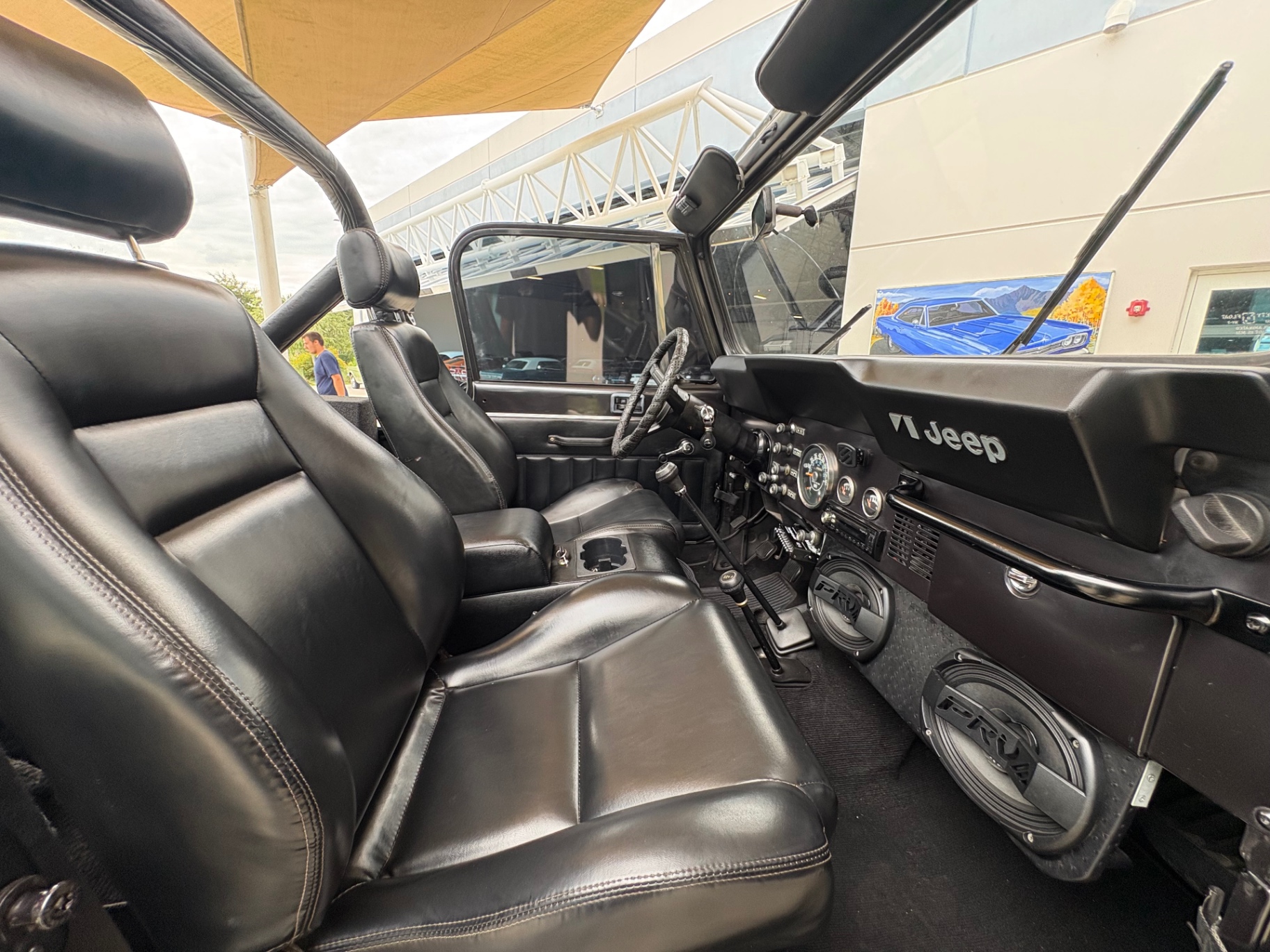 Vehicle photo 39