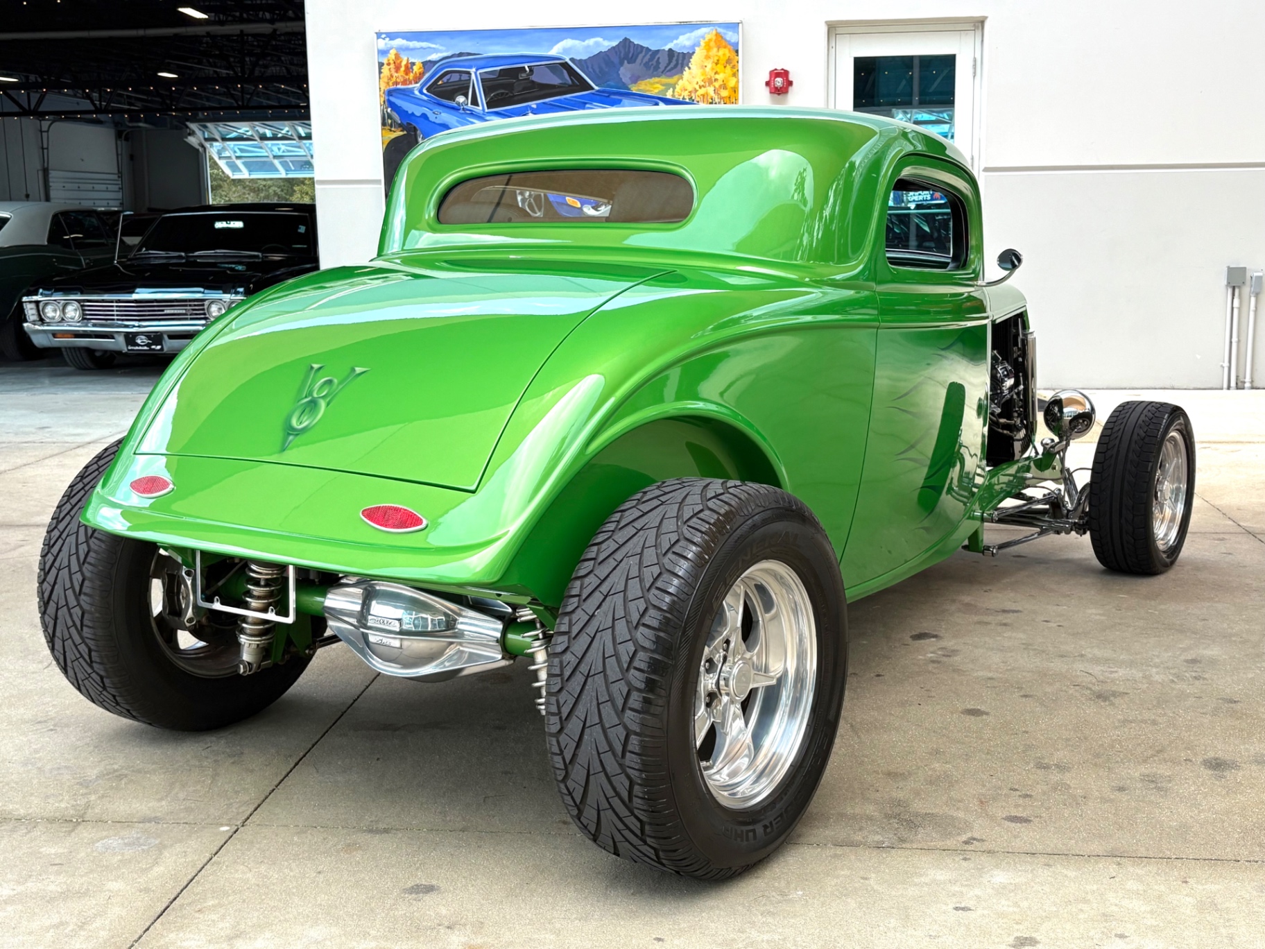 Vehicle photo 5
