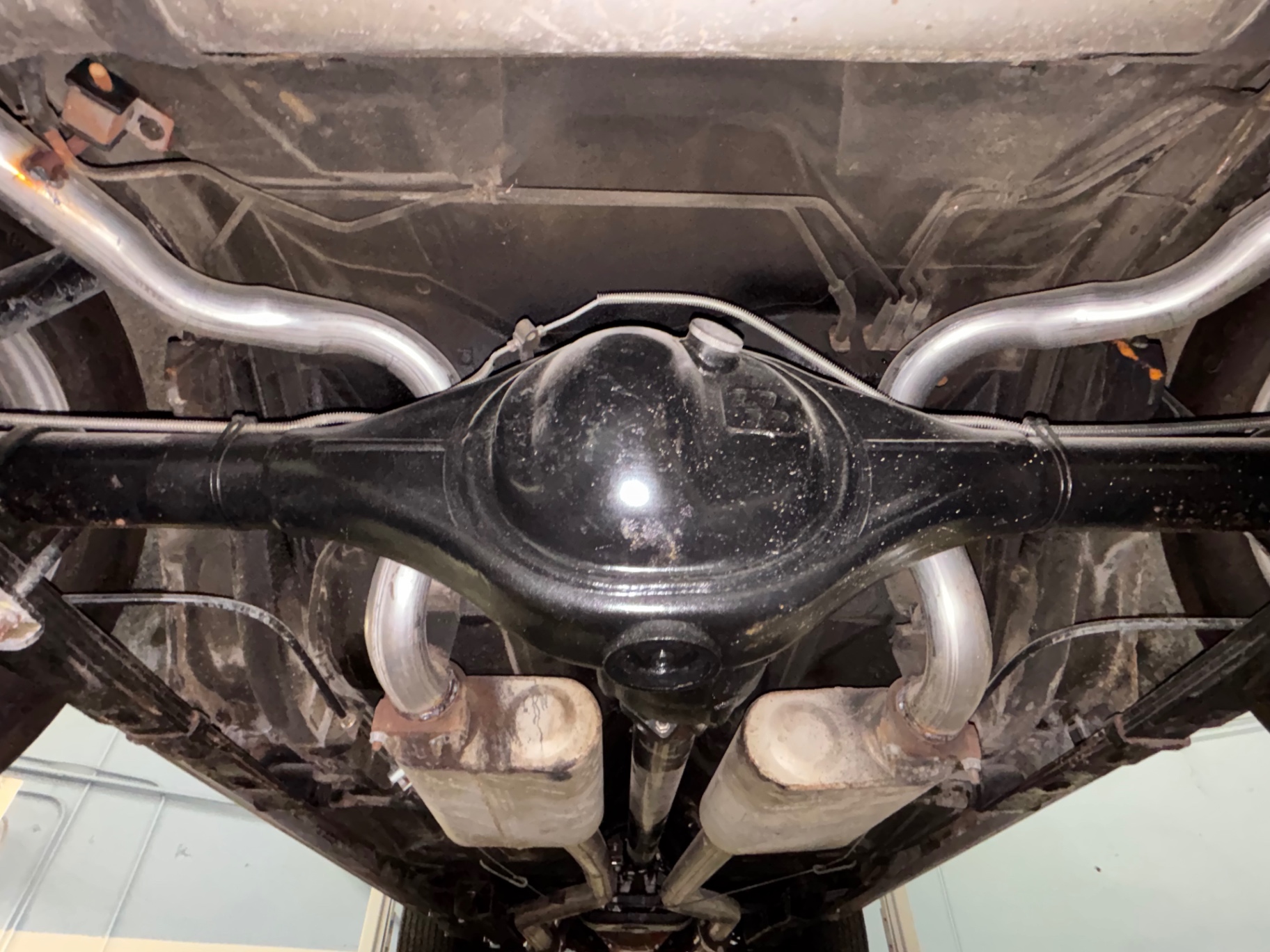 Vehicle photo 35