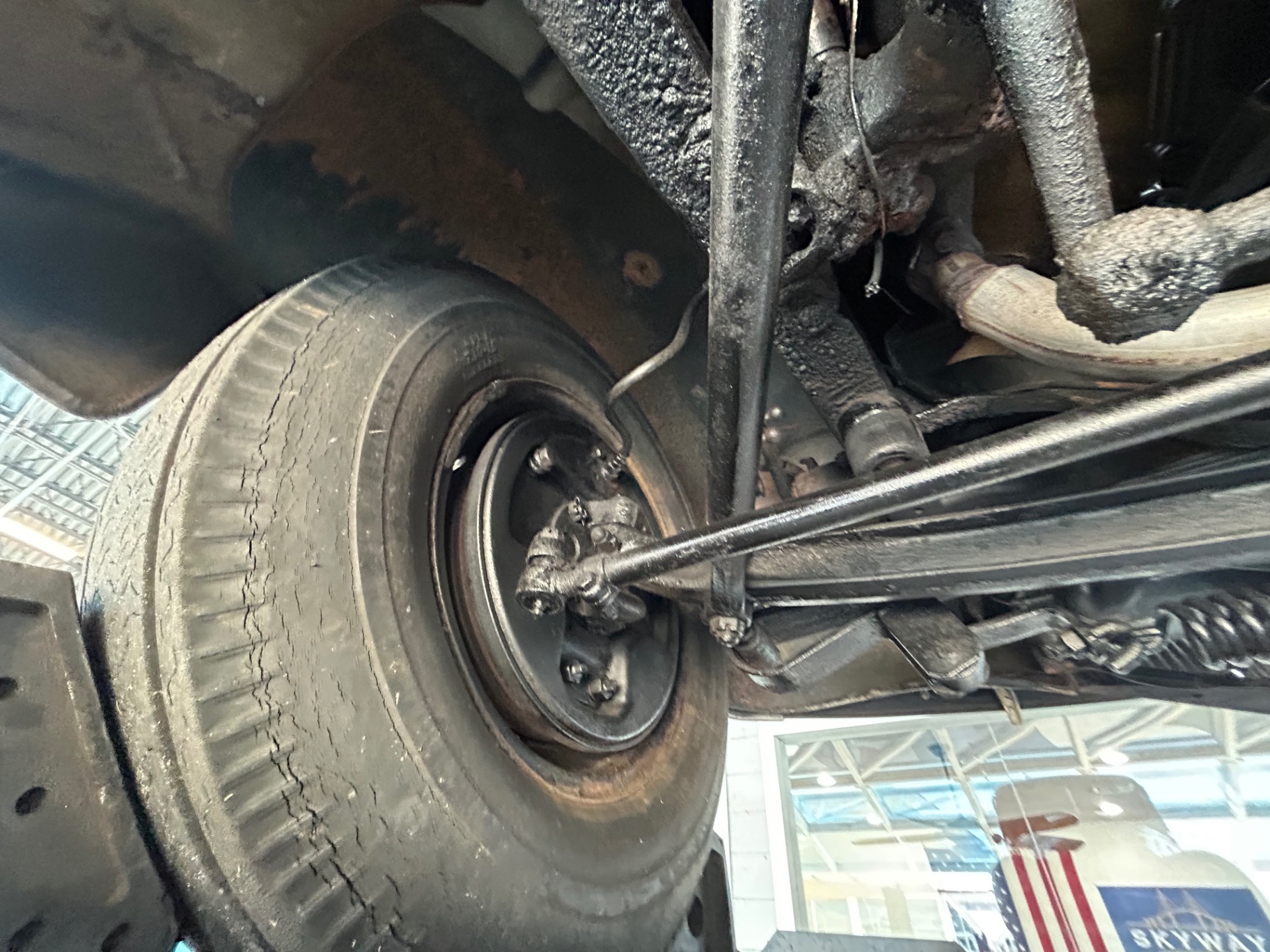 Vehicle photo 45