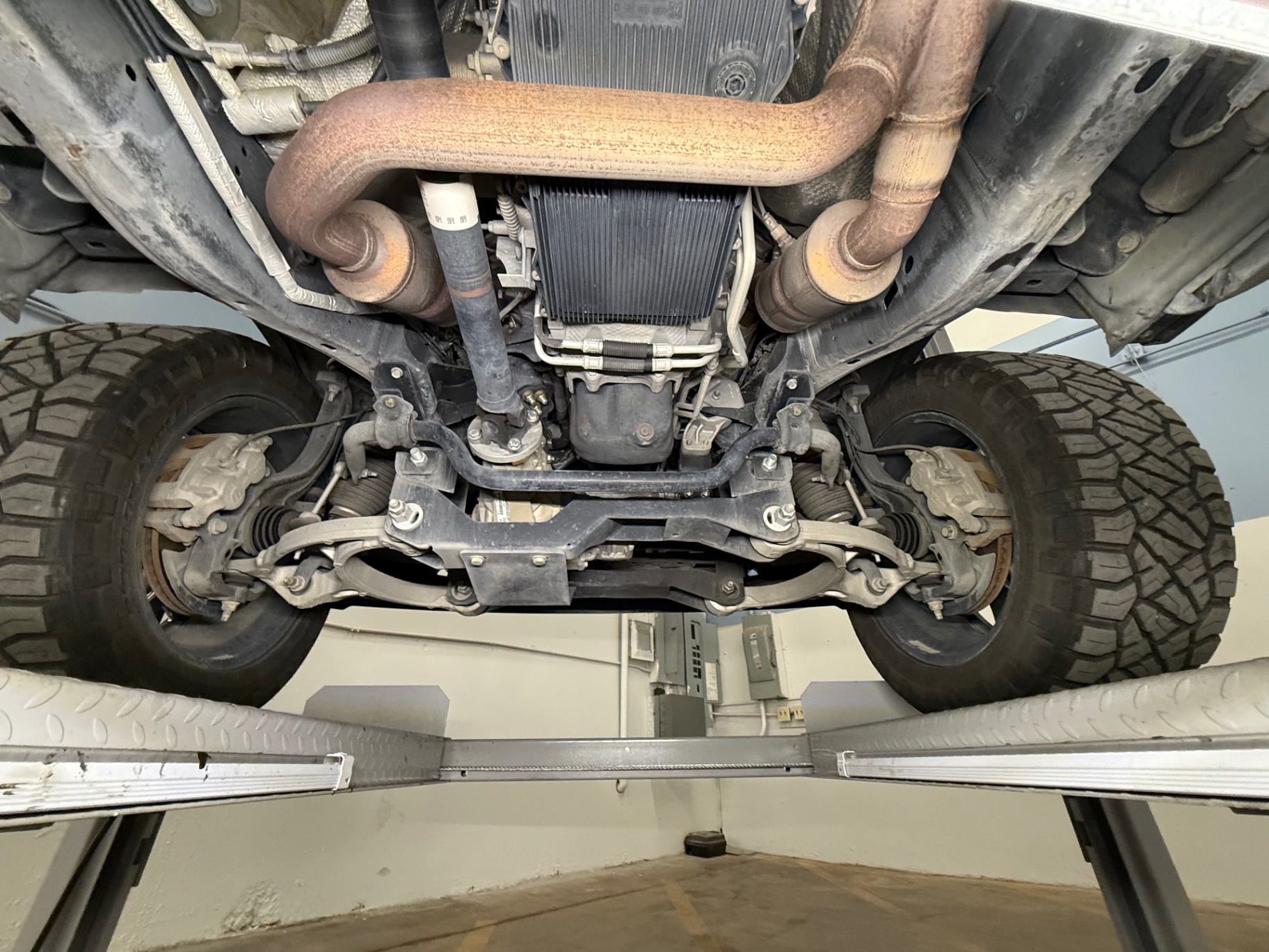 Vehicle photo 60