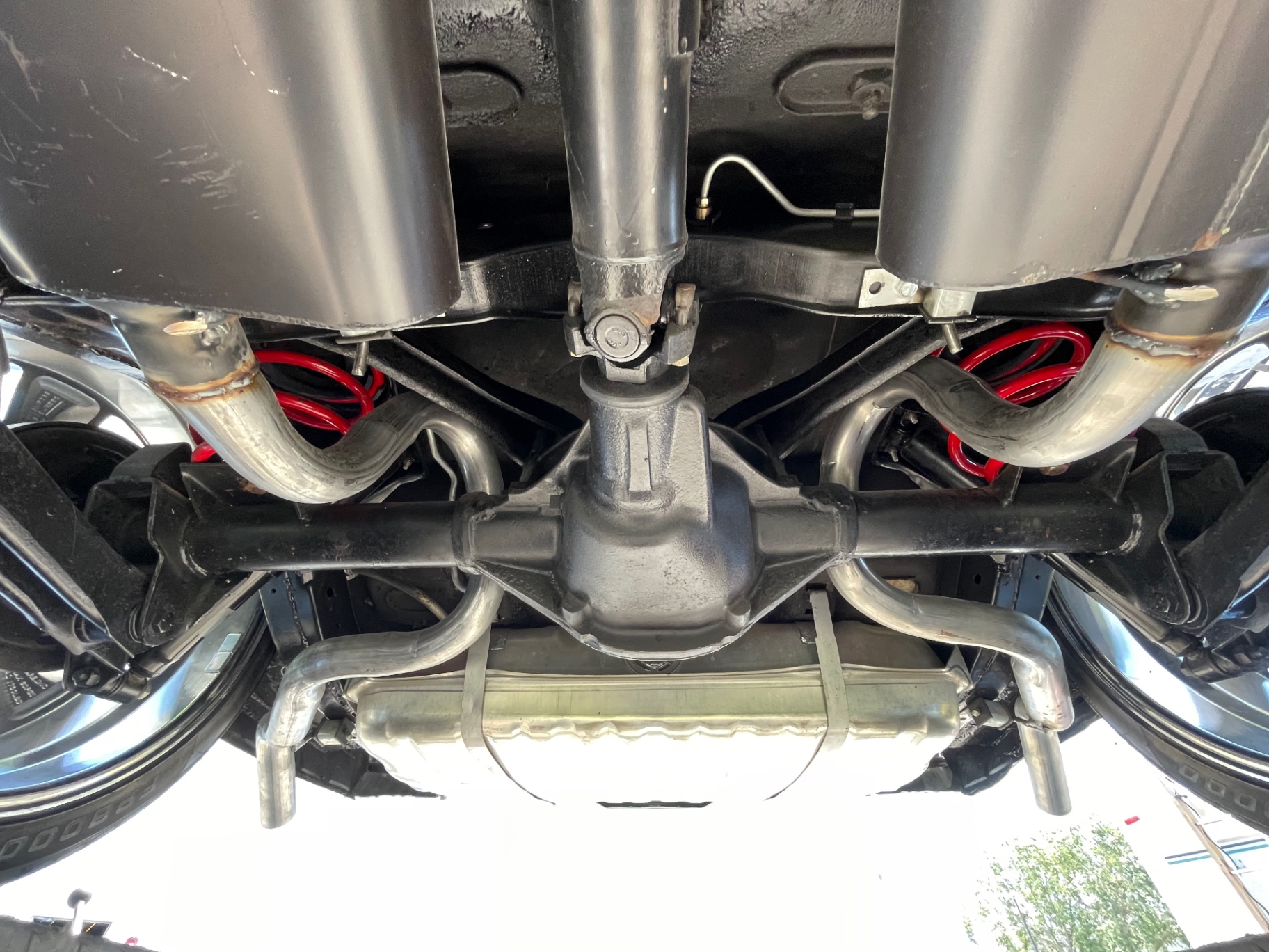 Vehicle photo 49