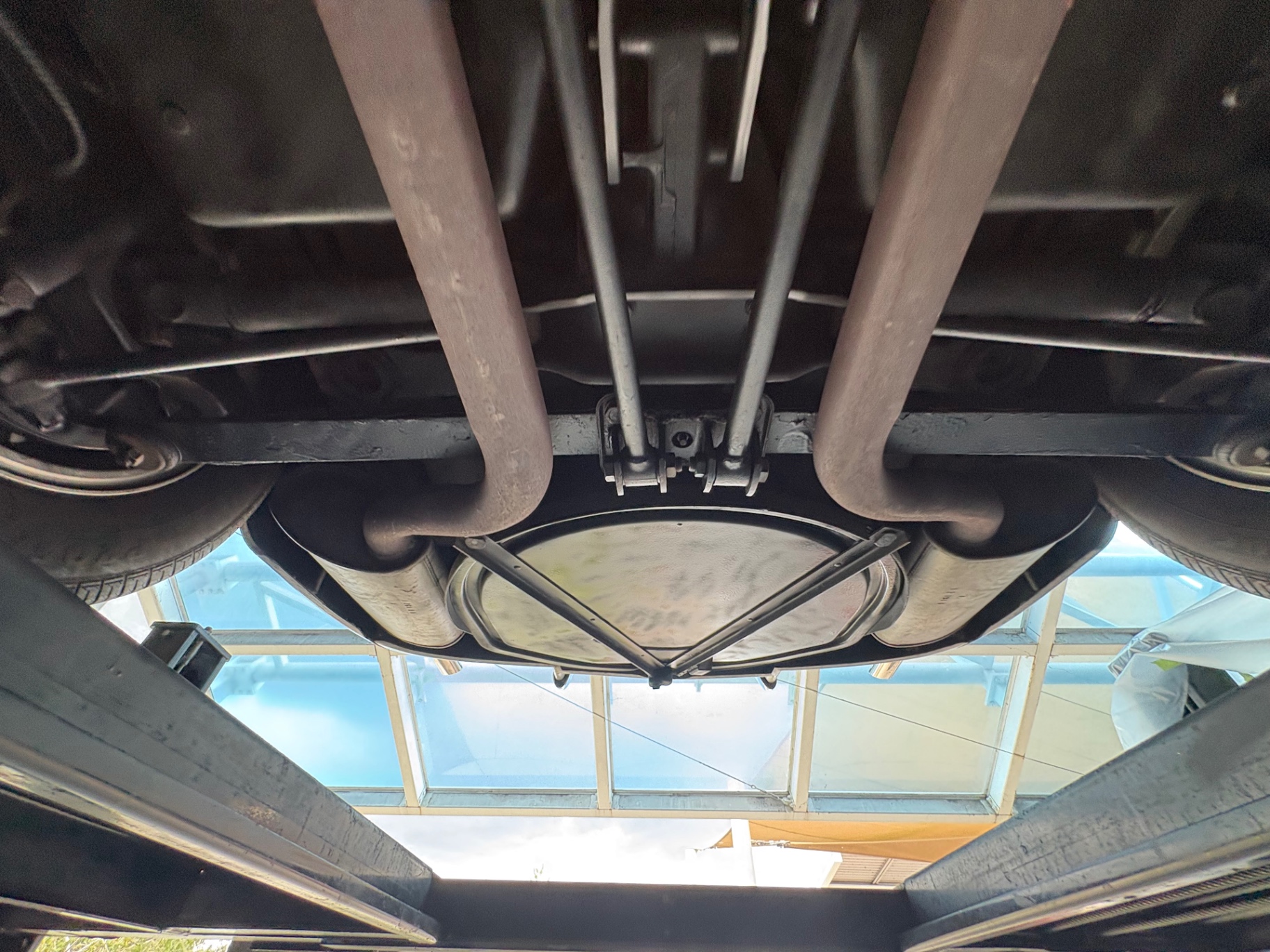 Vehicle photo 70