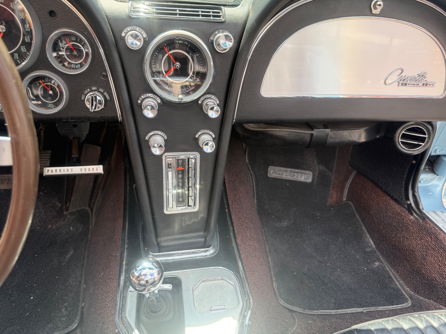 Vehicle photo 38