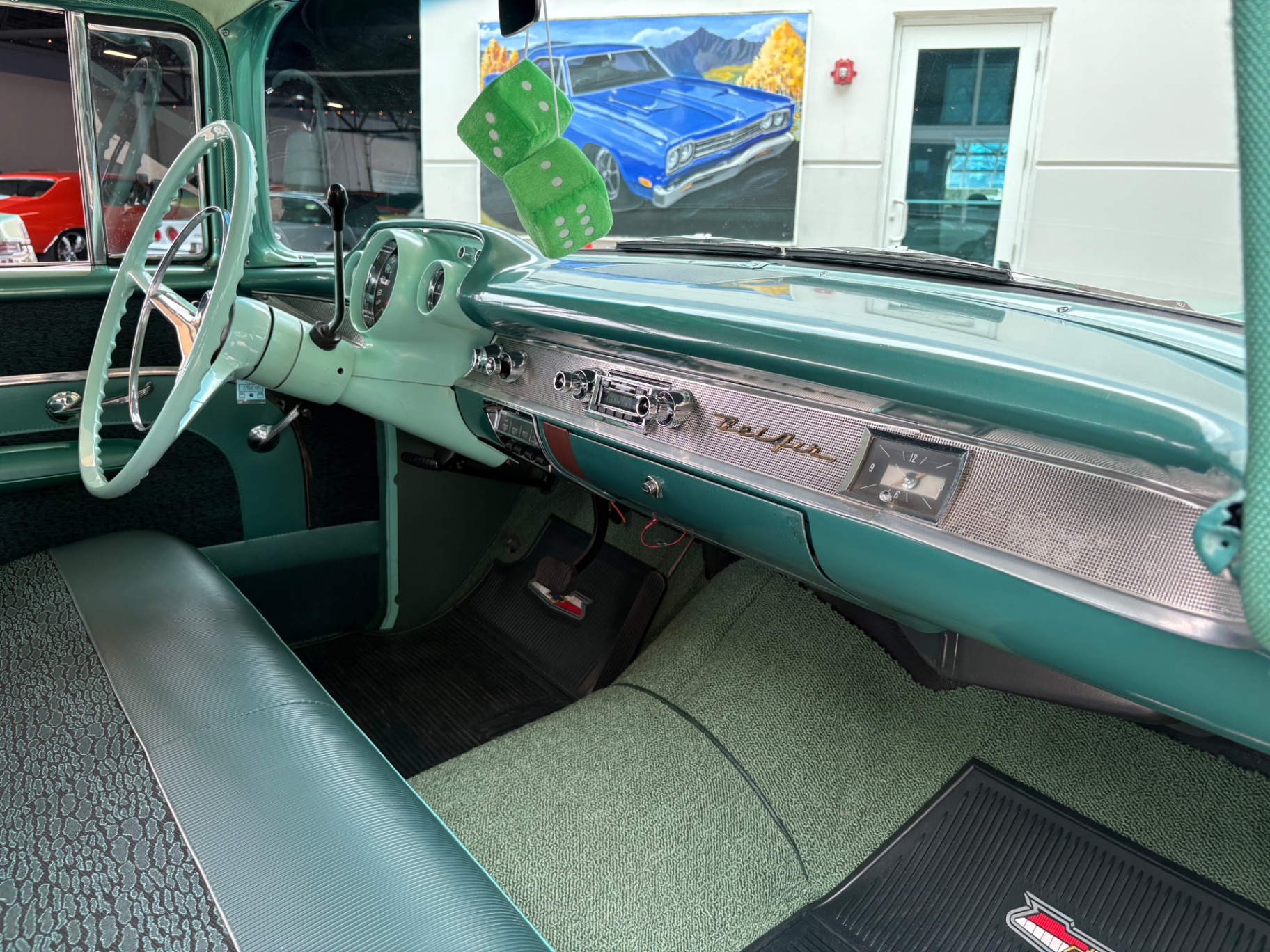 Vehicle photo 45