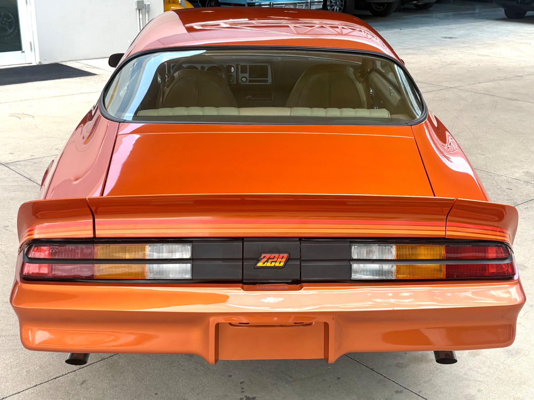 Vehicle photo 8