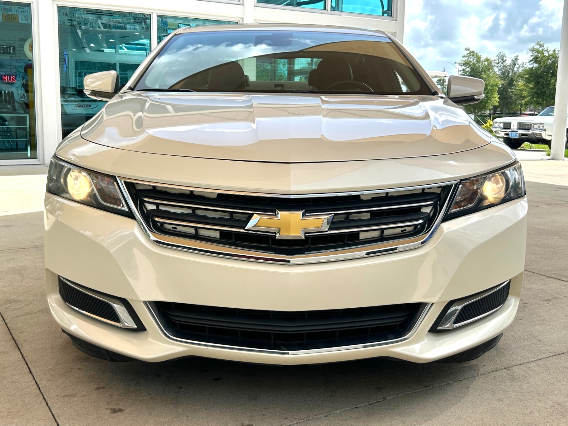 Vehicle photo 2