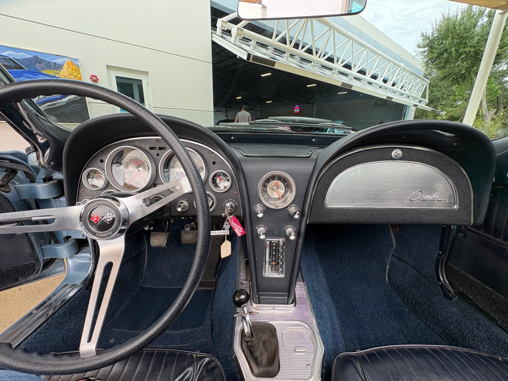 Vehicle photo 45