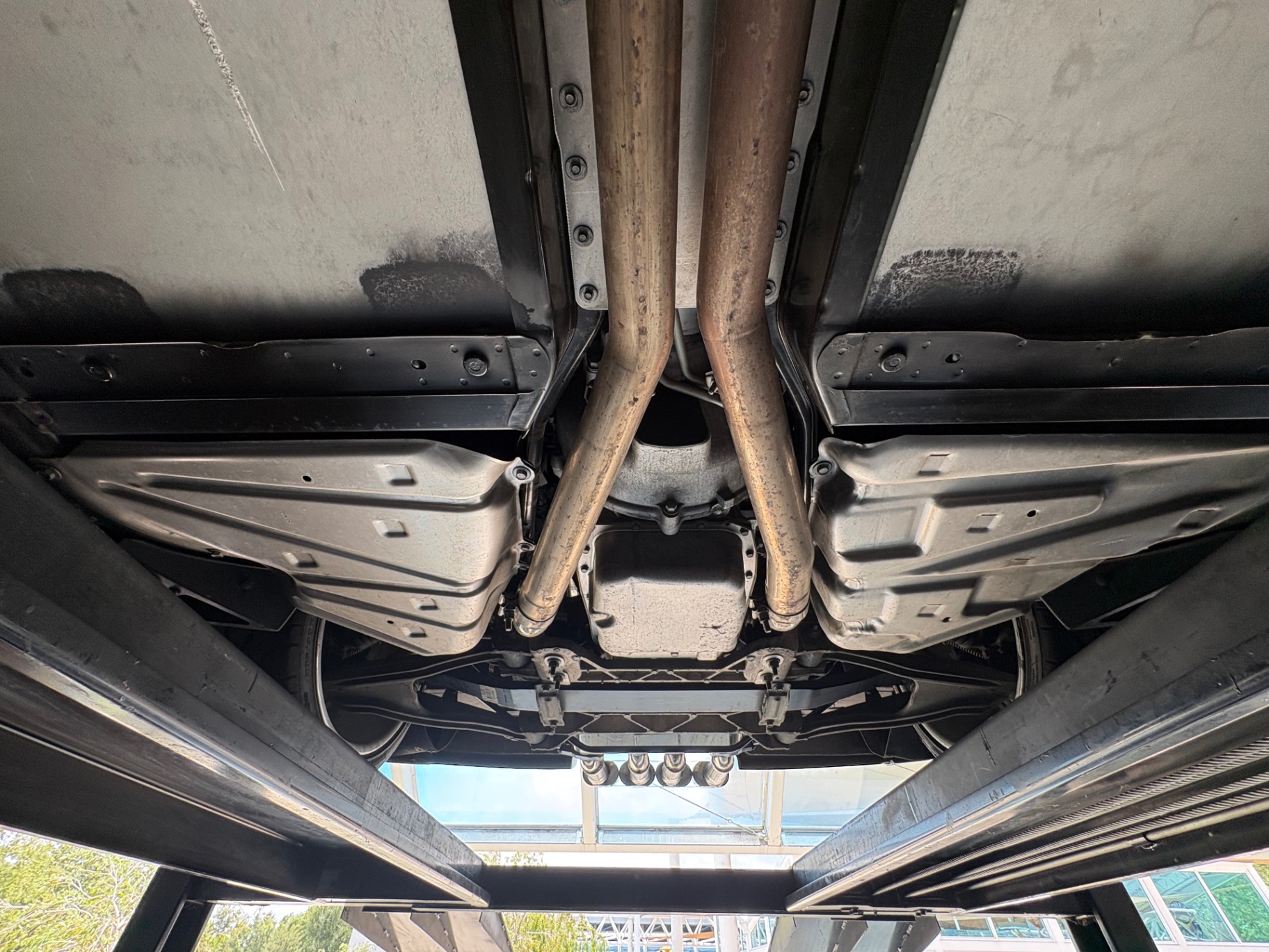 Vehicle photo 56