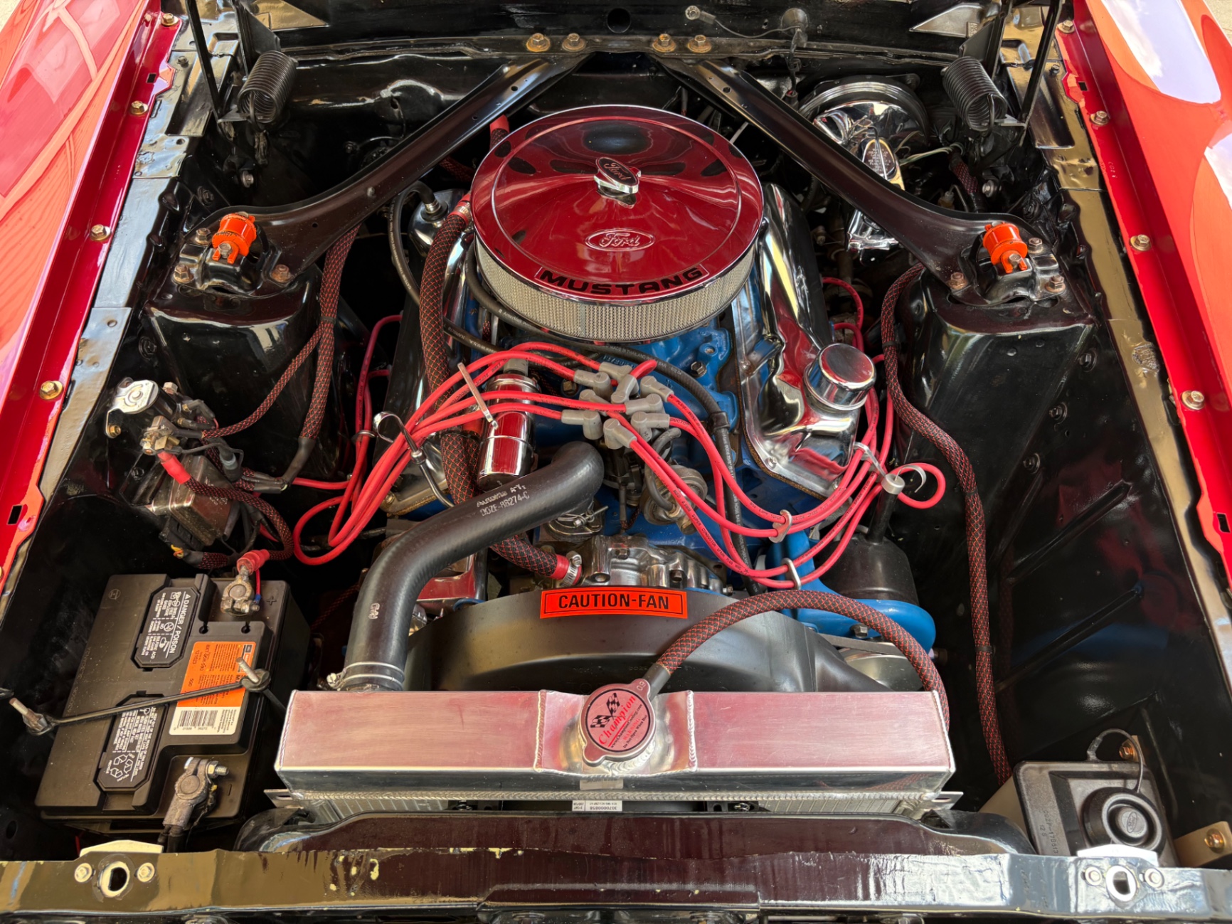 Vehicle photo 28