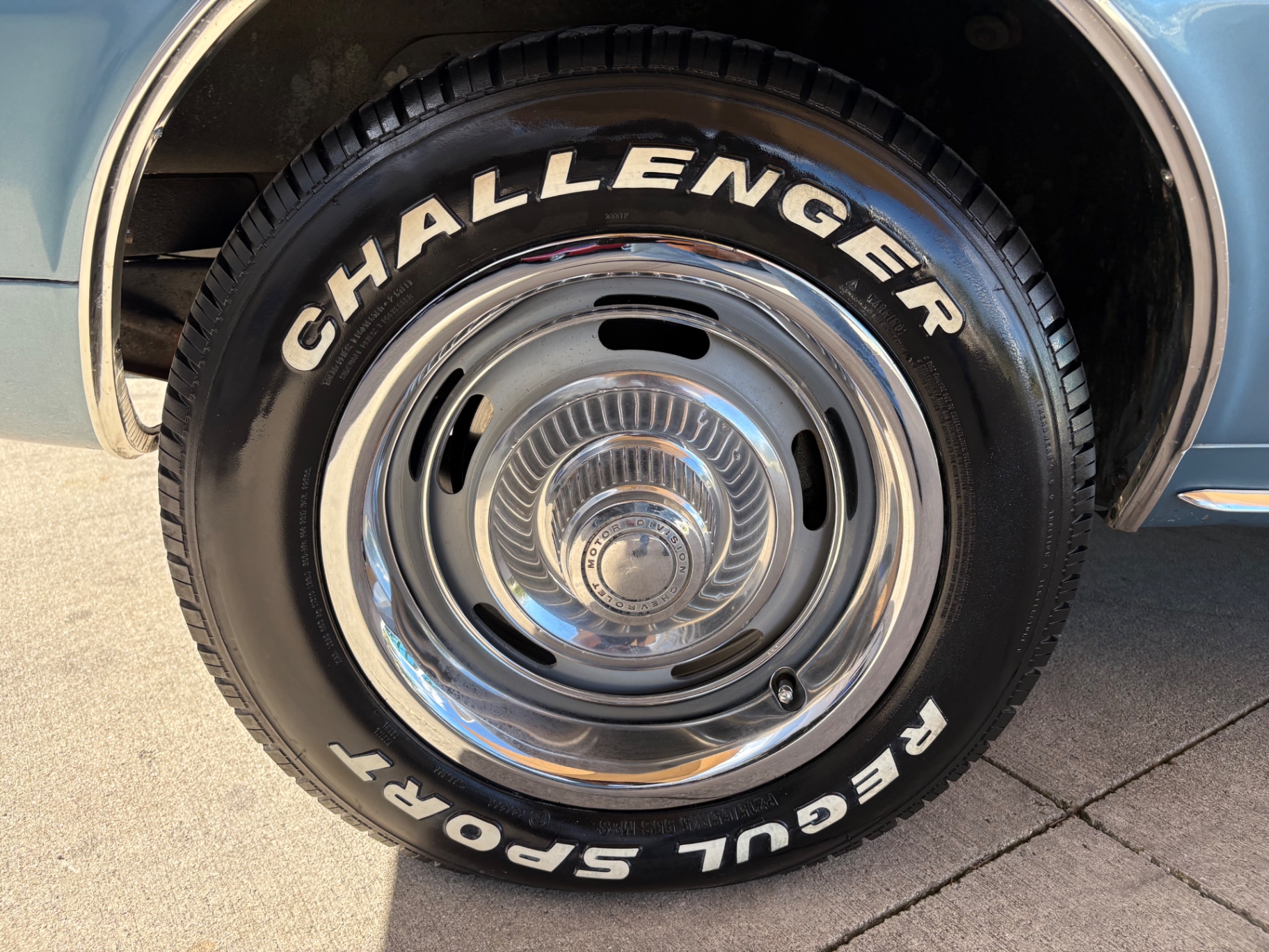 Vehicle photo 26