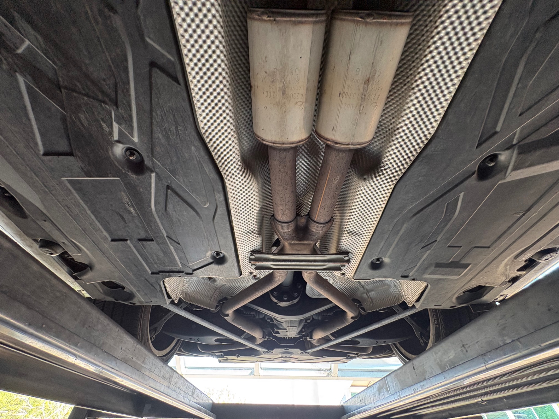 Vehicle photo 62