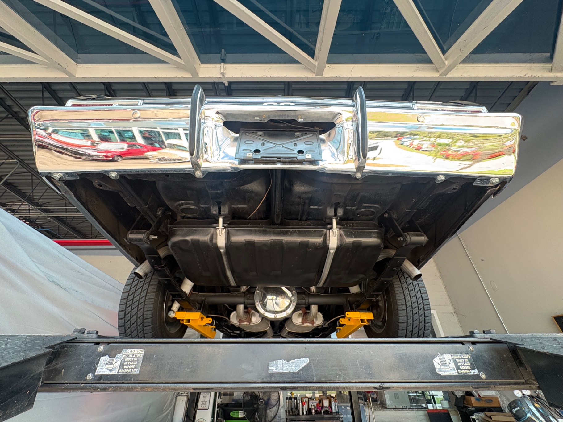 Vehicle photo 46