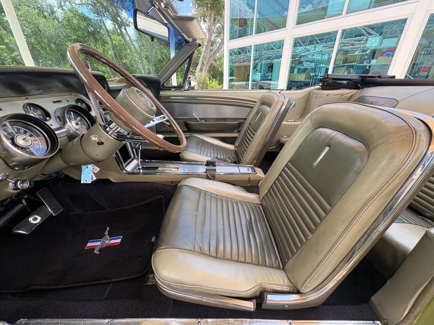 Vehicle photo 39