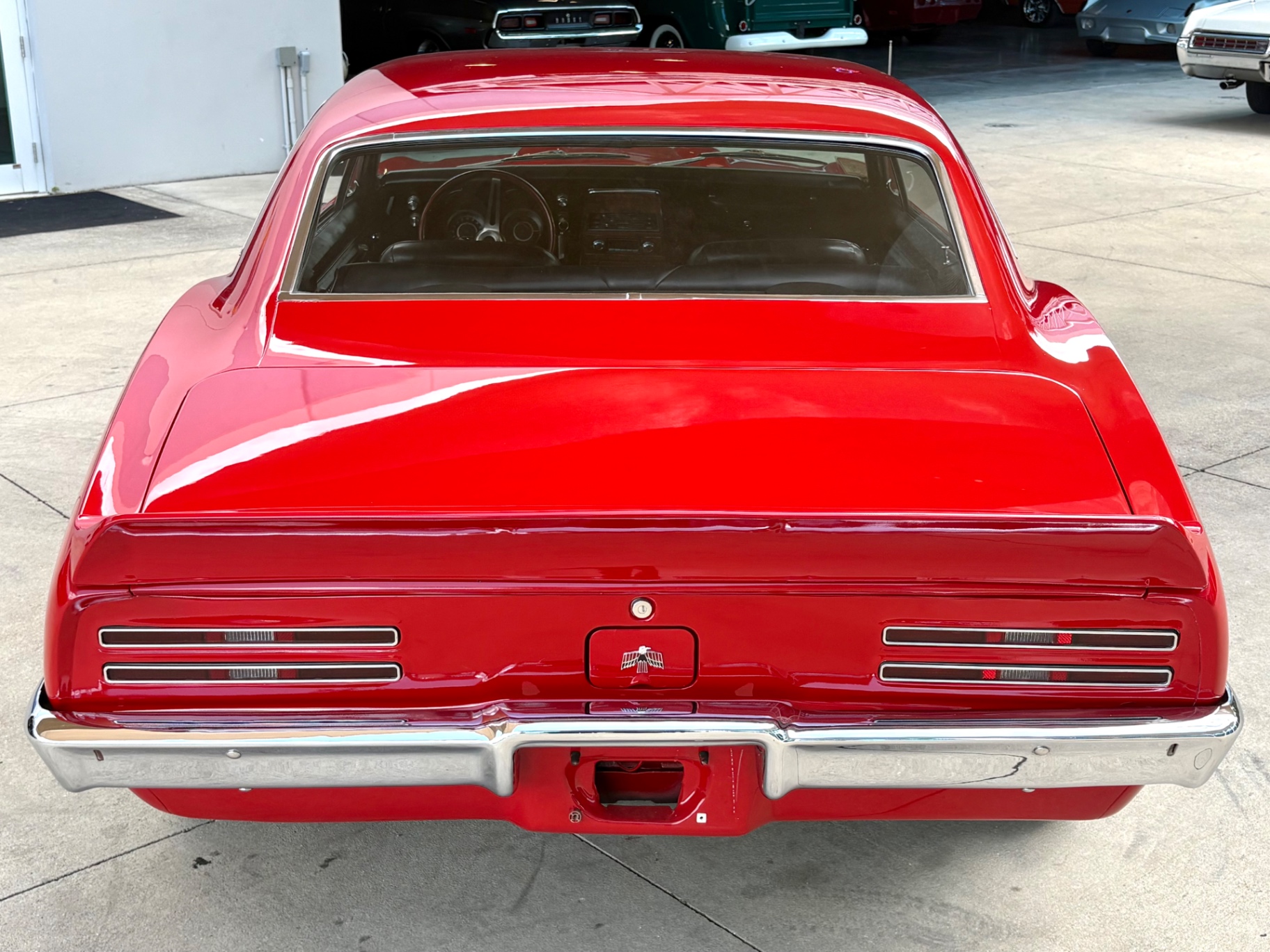Vehicle photo 8