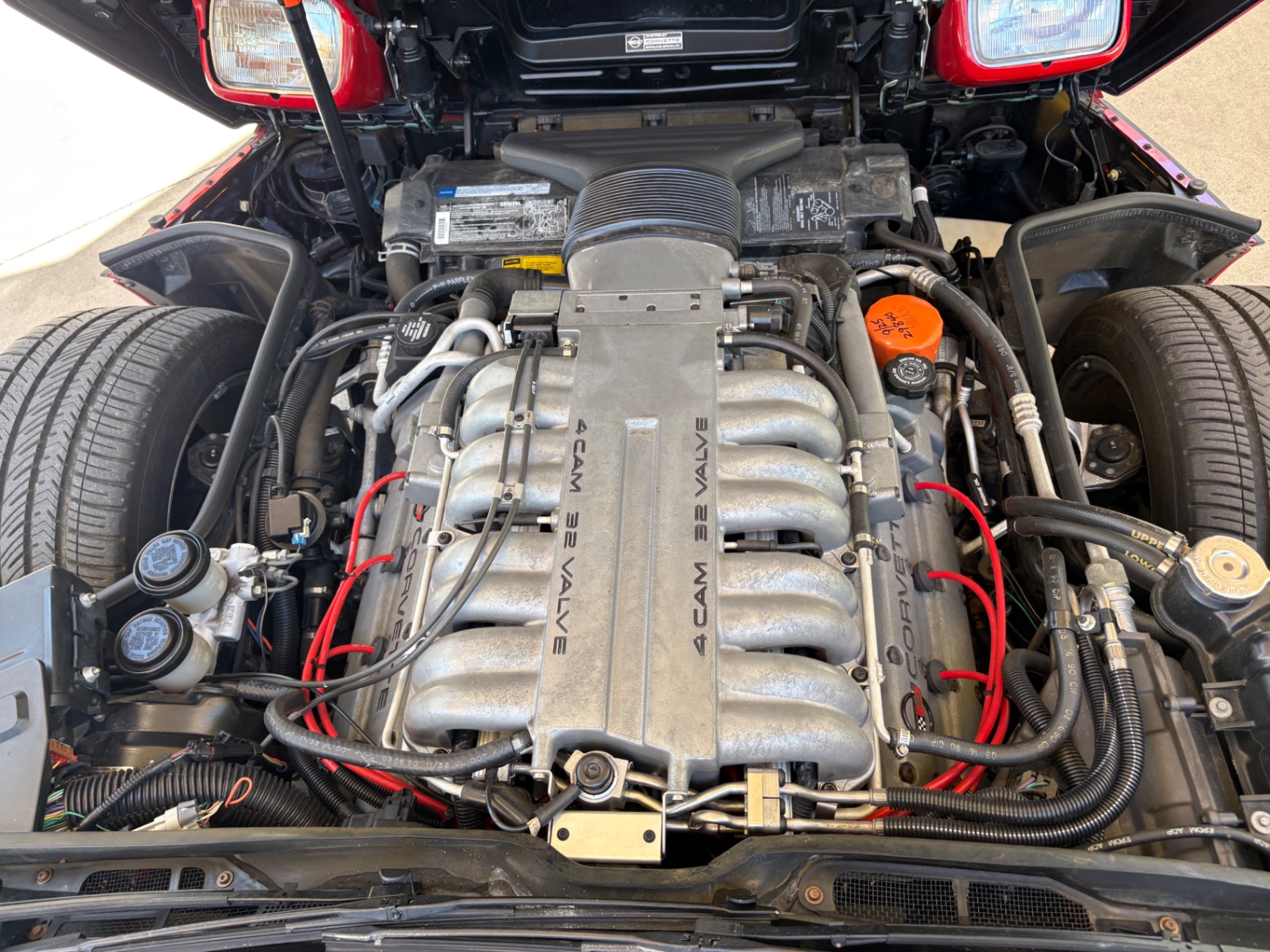 Vehicle photo 28