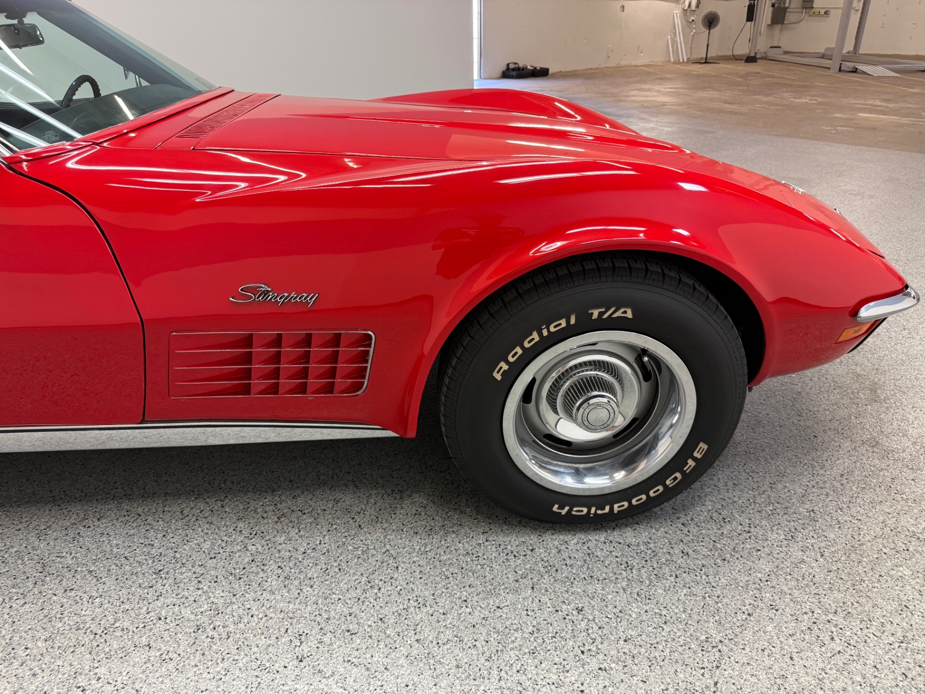 Vehicle photo 22