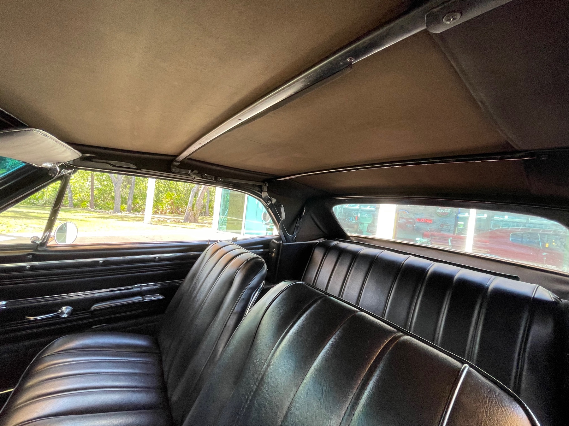Vehicle photo 41