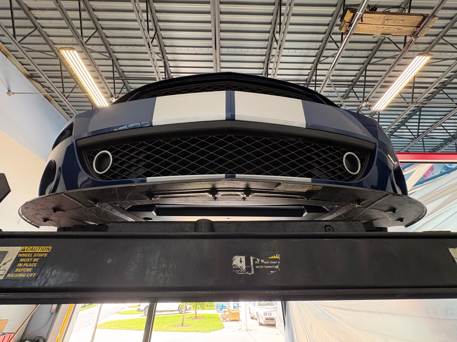 Vehicle photo 56