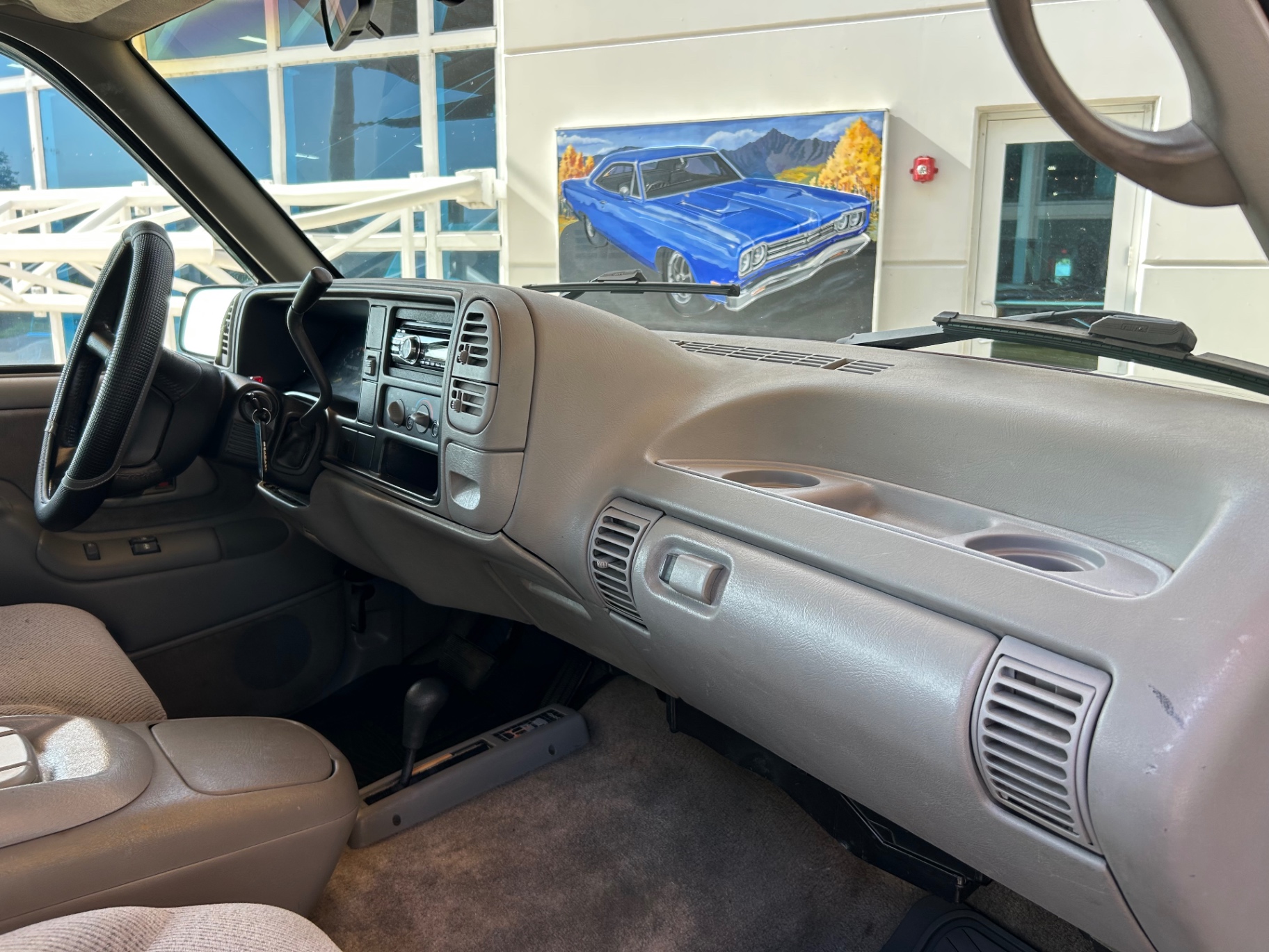 Vehicle photo 38