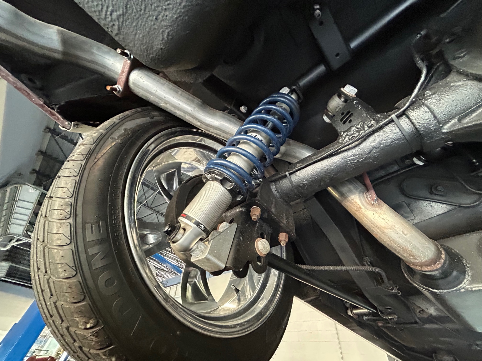 Vehicle photo 48