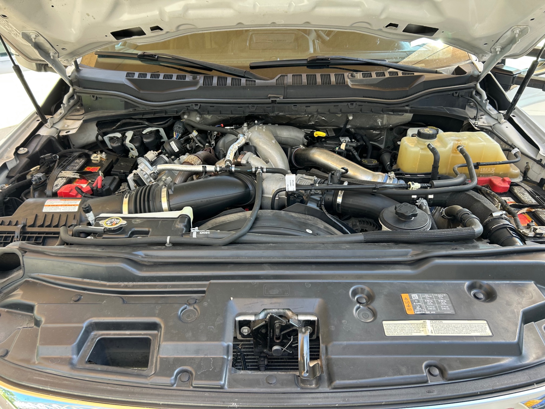 Vehicle photo 25
