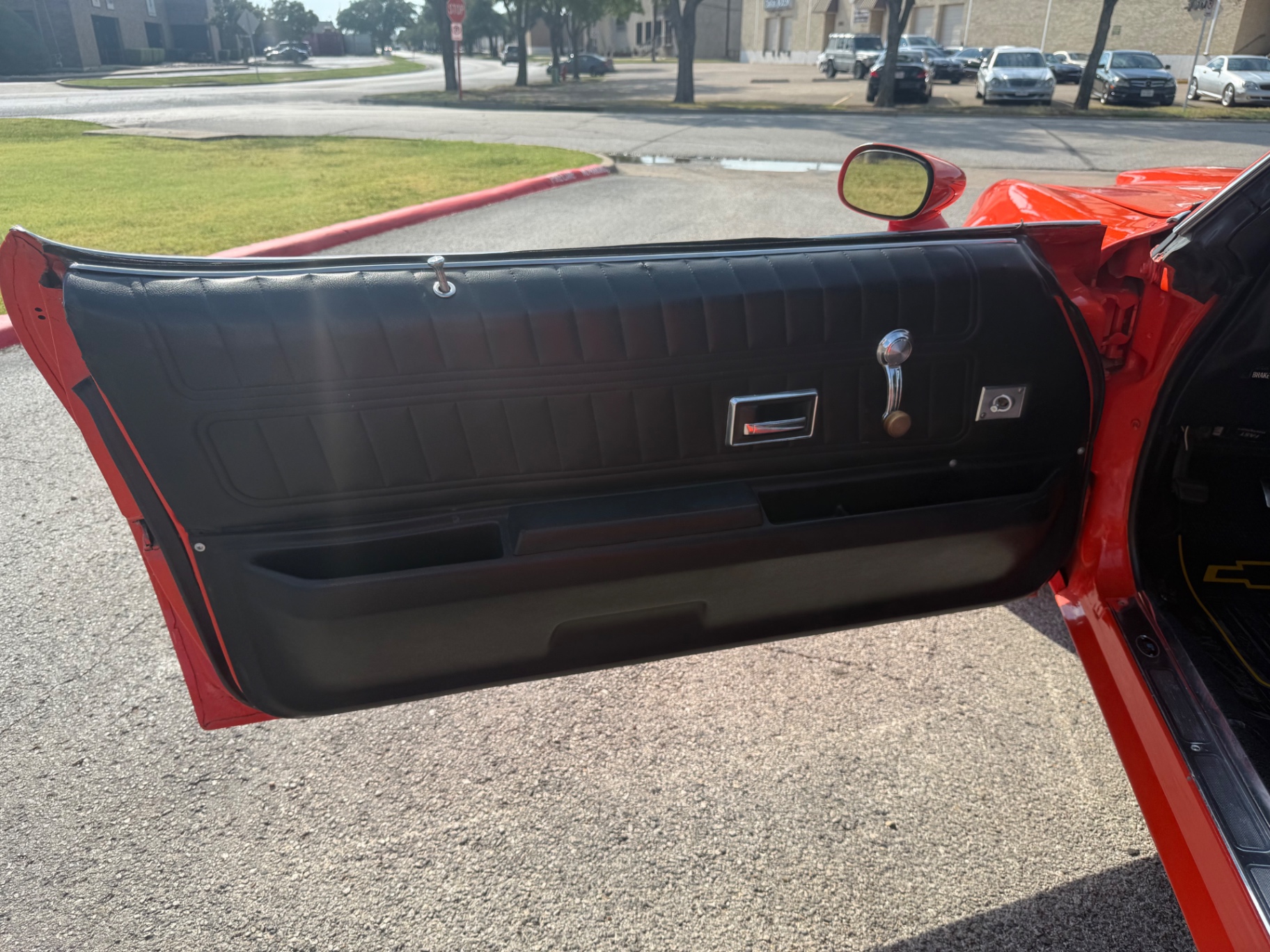 Vehicle photo 20
