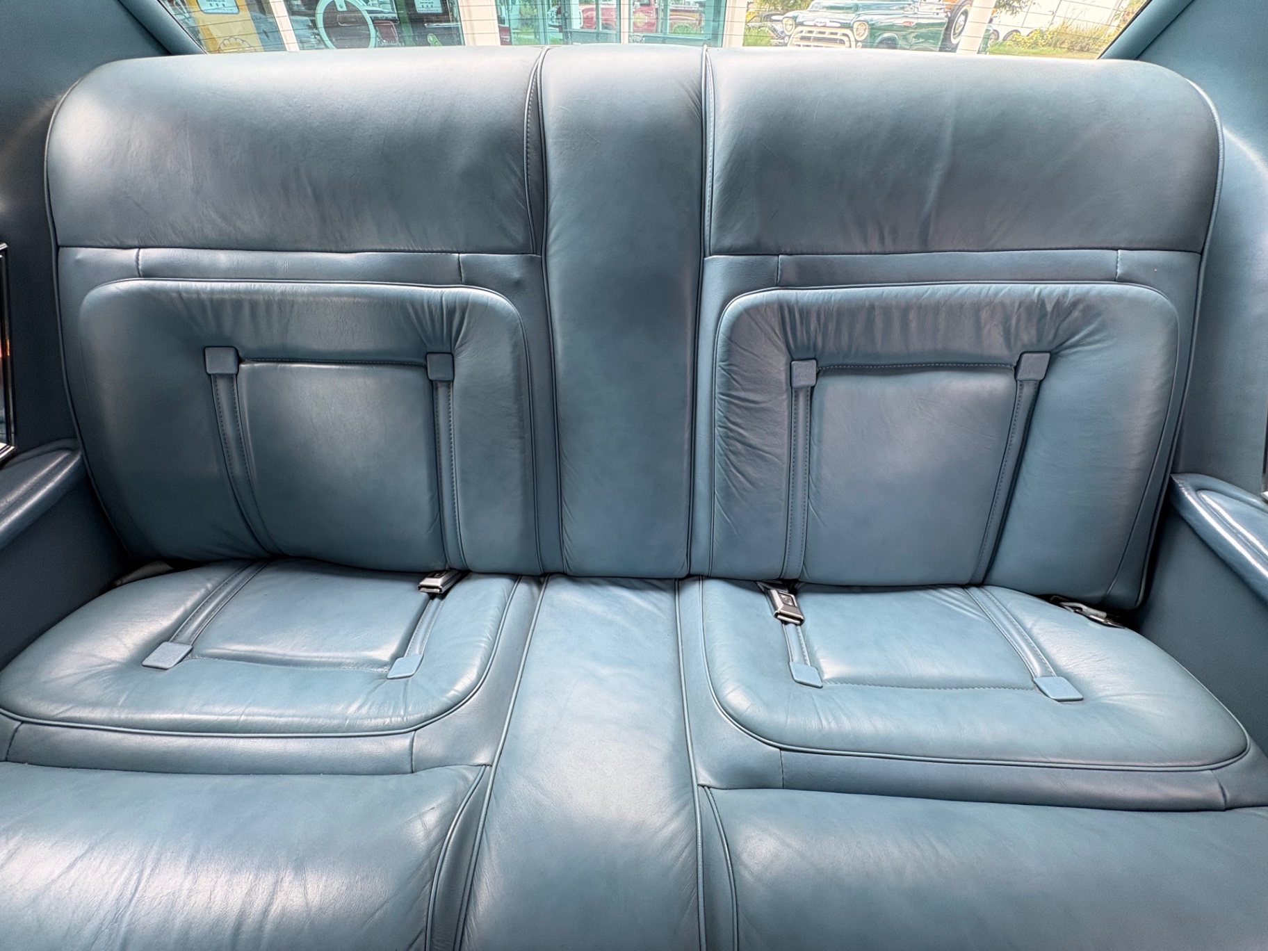 Vehicle photo 35