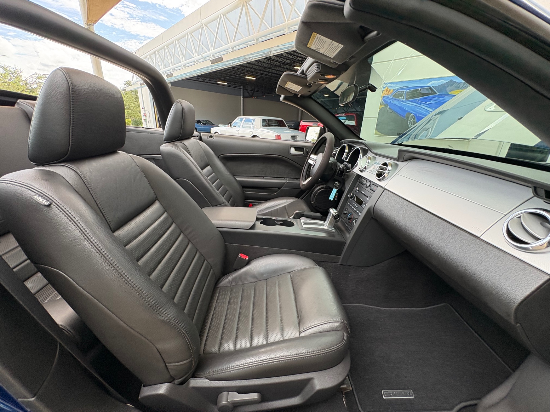 Vehicle photo 48