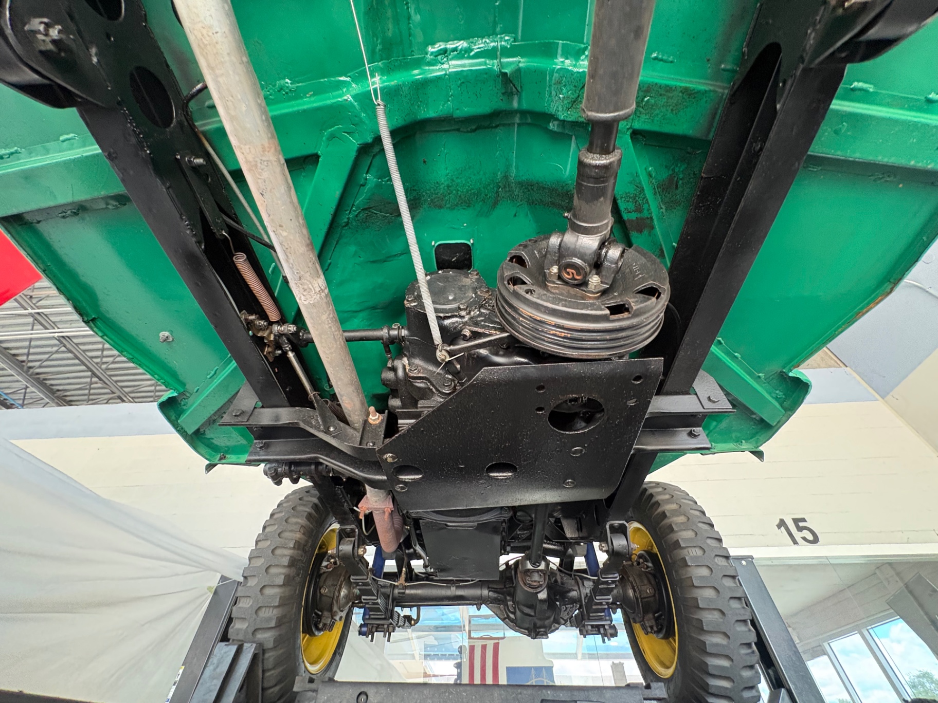 Vehicle photo 46