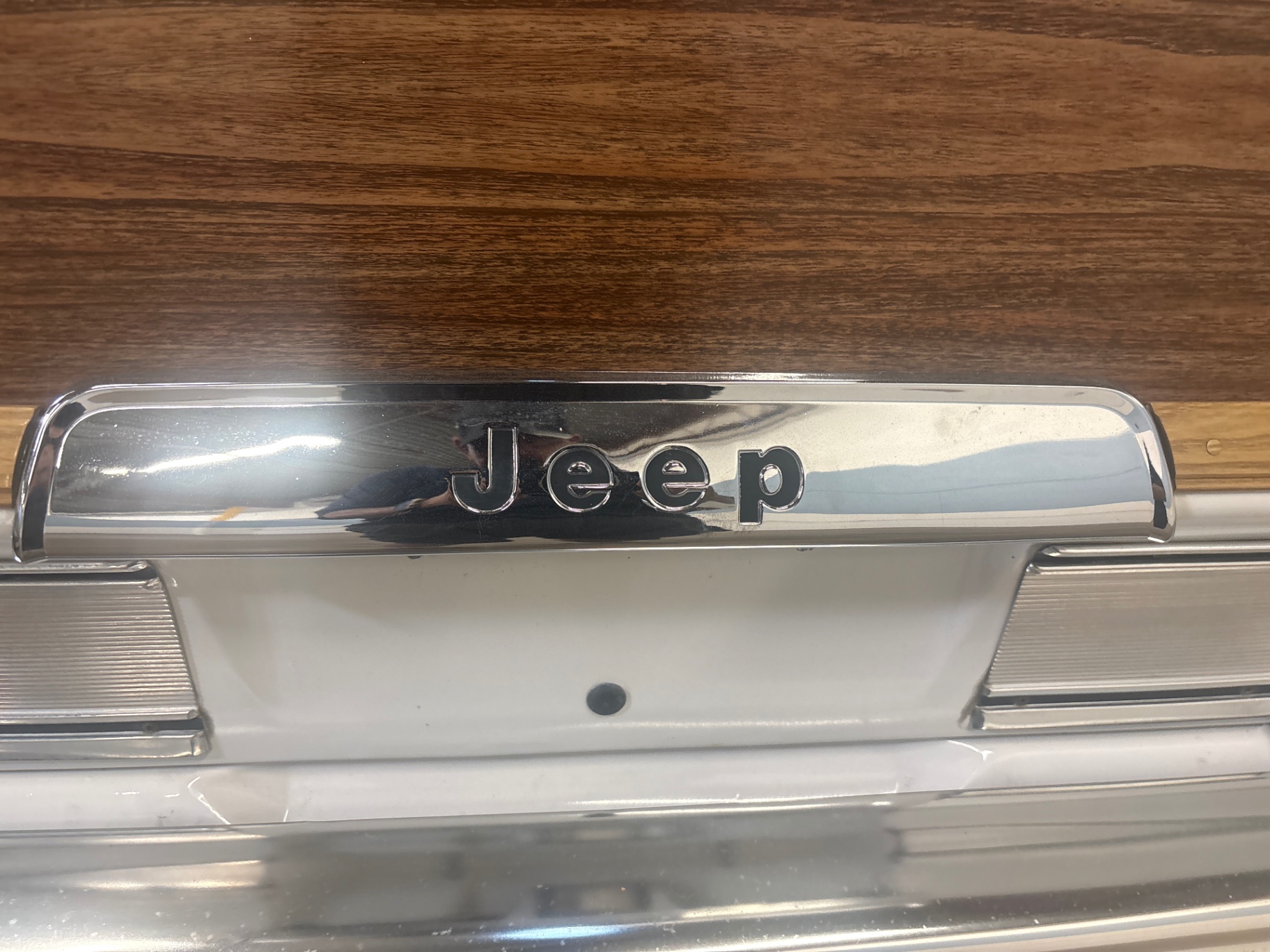 Vehicle photo 18
