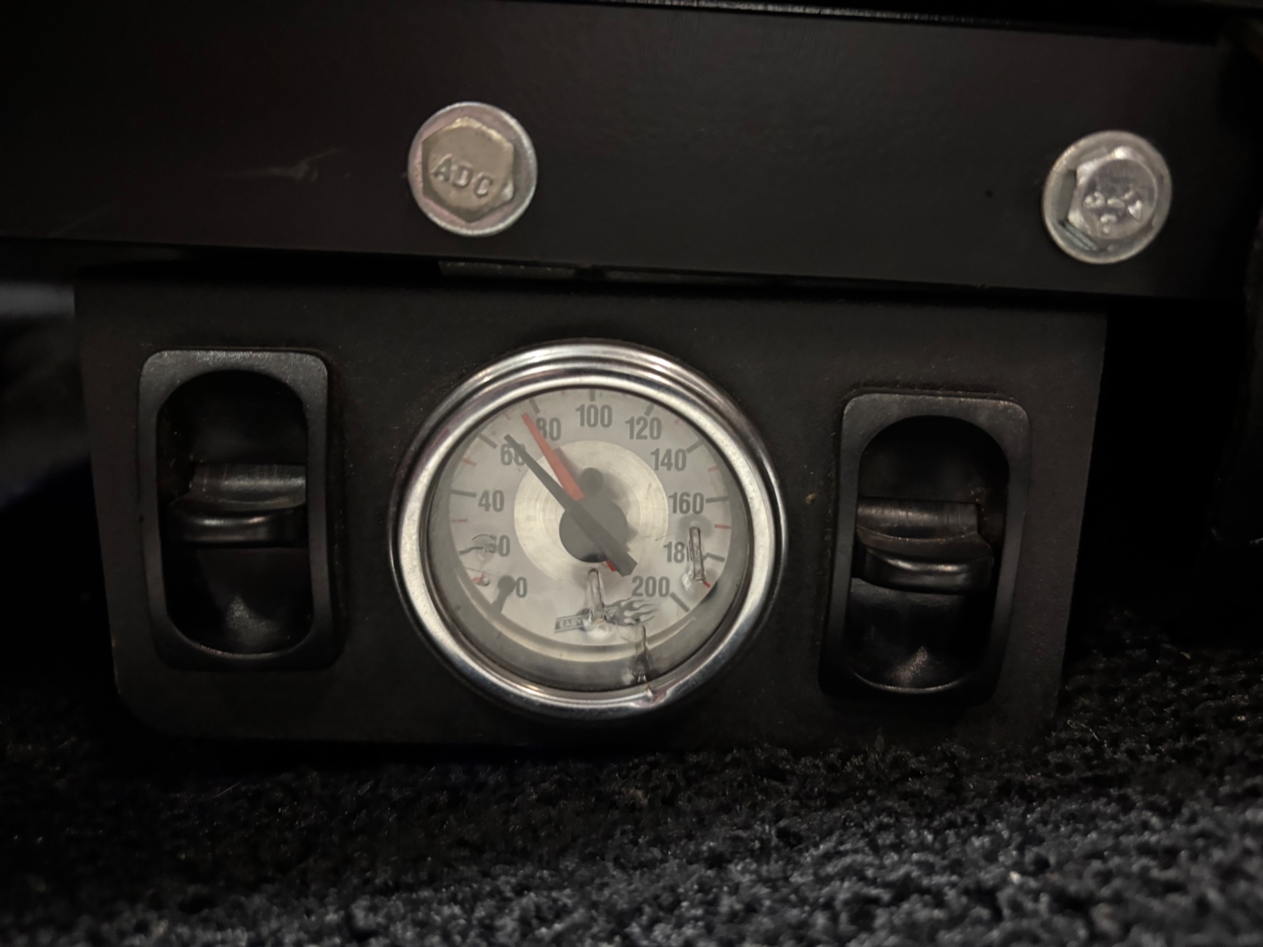Vehicle photo 19