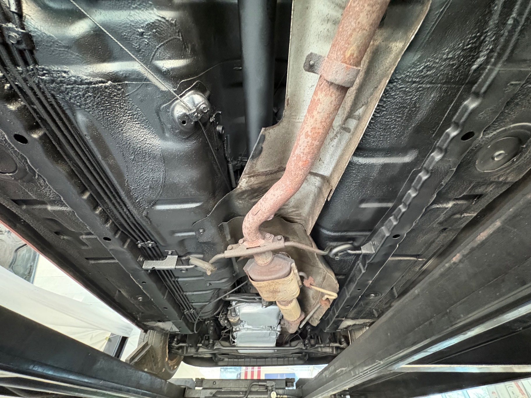 Vehicle photo 48