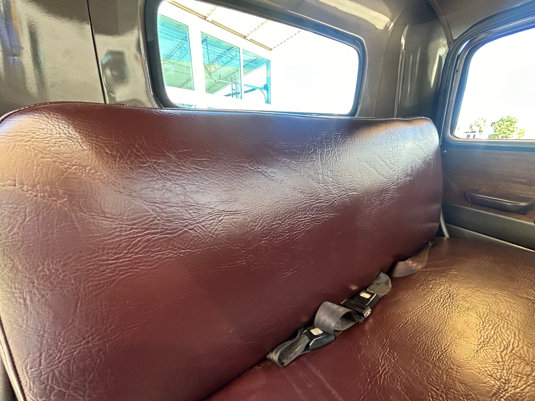 Vehicle photo 20