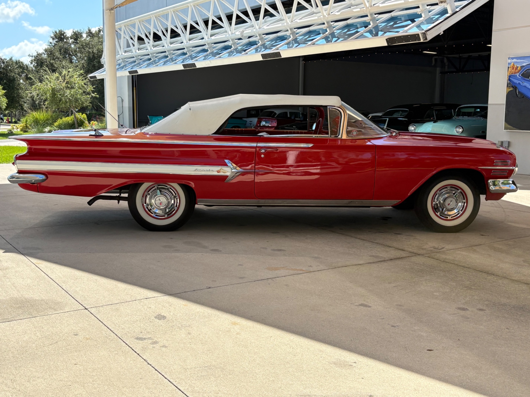 Vehicle photo 20