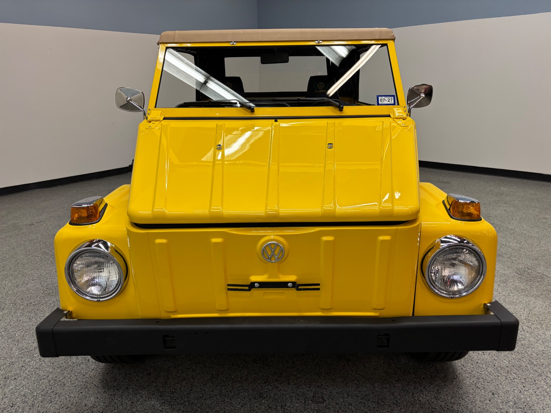 Vehicle photo 2